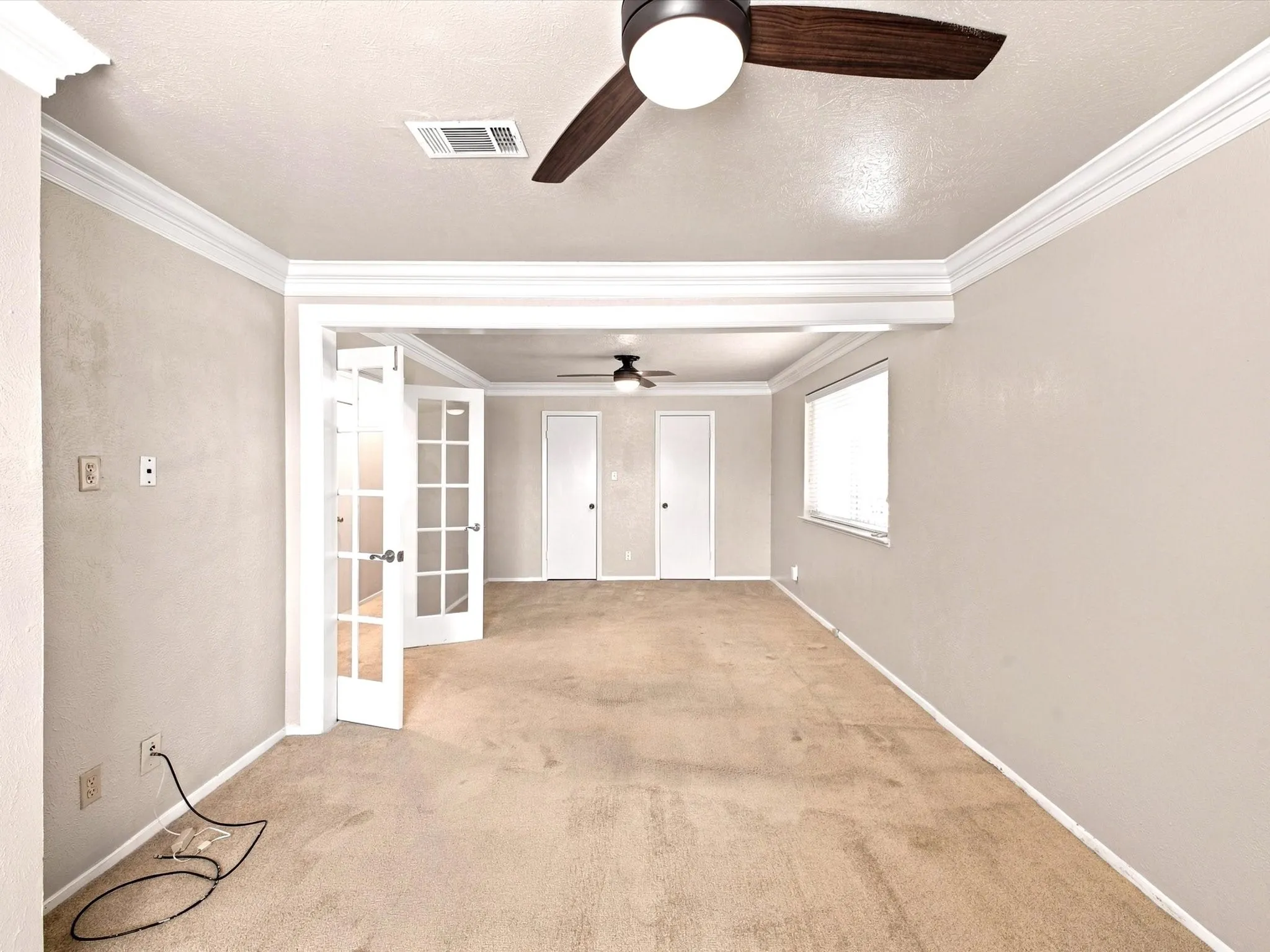 Single Family Residence For Sale in Tarrant County , 1041 Tuskegee Street, Grand Prairie, Texas 75051, 3 Bedroom, 2 Bathroom, Garage spaces, 1,579 Sqft, built in 1962, mls#21393184, Real Estate Agent in Grand Prairie, Homes For Sale in Tarrant county, Homes For Sale in Grand Prairie, Realtor in Grand Prairie Texas, Real Estate Brokerage Independent Realty Texas, Luminita Cordes Realtor