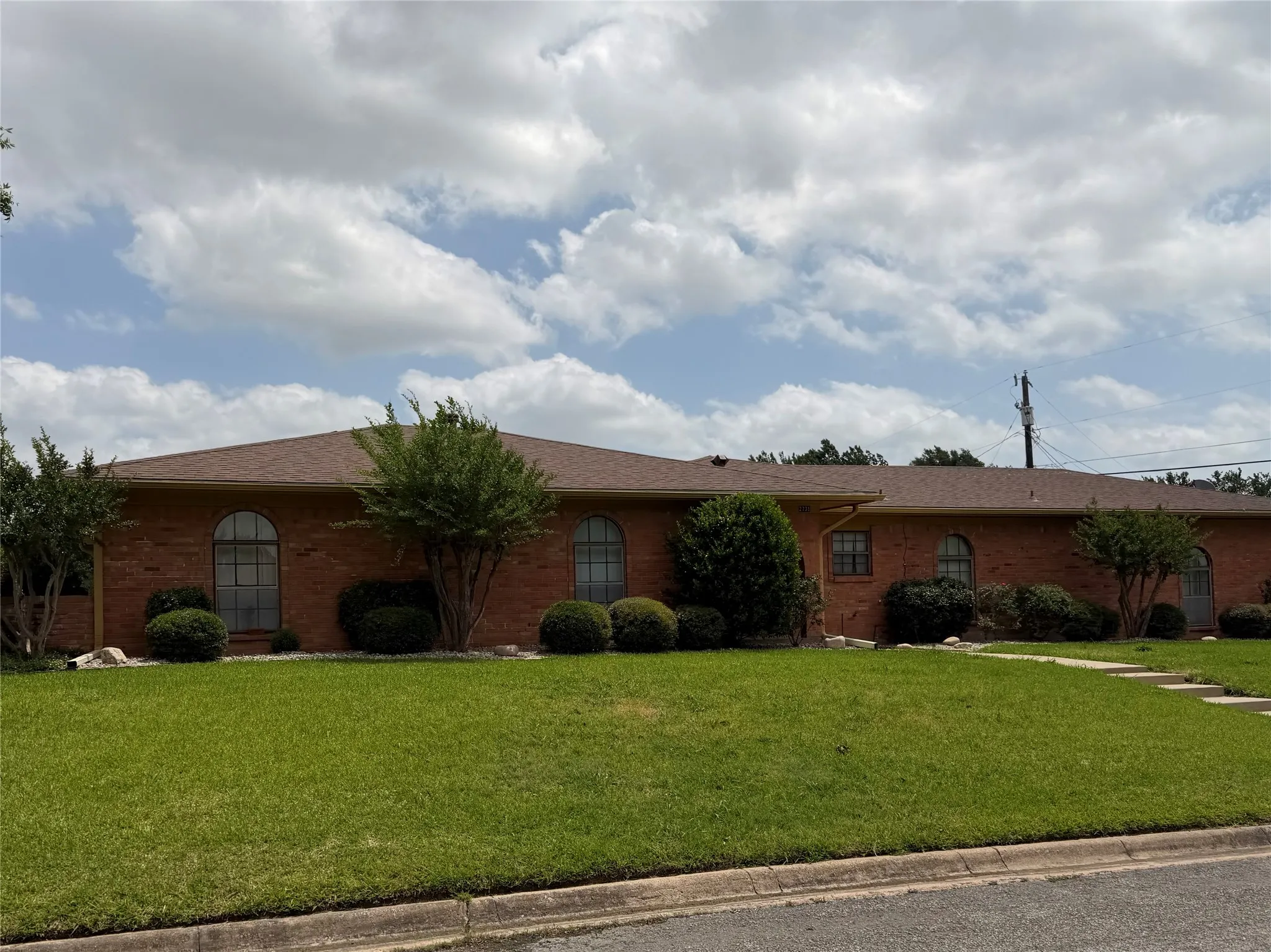 Single Family Residence For Rent
