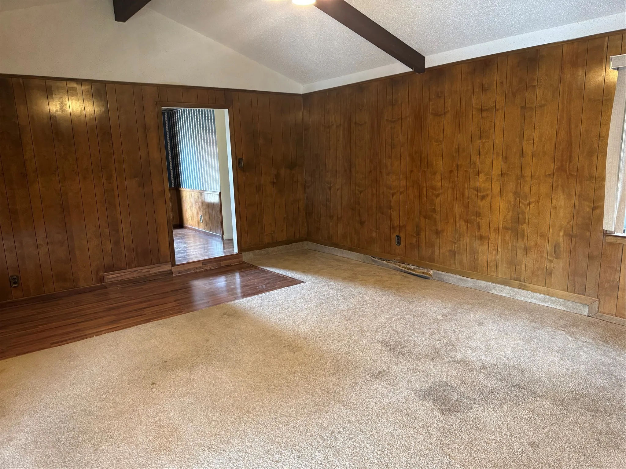 Single Family Residence For Rent in Grayson County , 2731 Rivercrest Drive, Sherman, Texas 75092, 3 Bedroom, 3 Bathroom, 2 Garage spaces, 1,878 Sqft, built in 1970, mls#21398410, Real Estate Agent in Sherman, Homes For Rent in Grayson county, Homes For Rent in Sherman, Realtor in Sherman Texas, Real Estate Brokerage Independent Realty Texas, Luminita Cordes Realtor