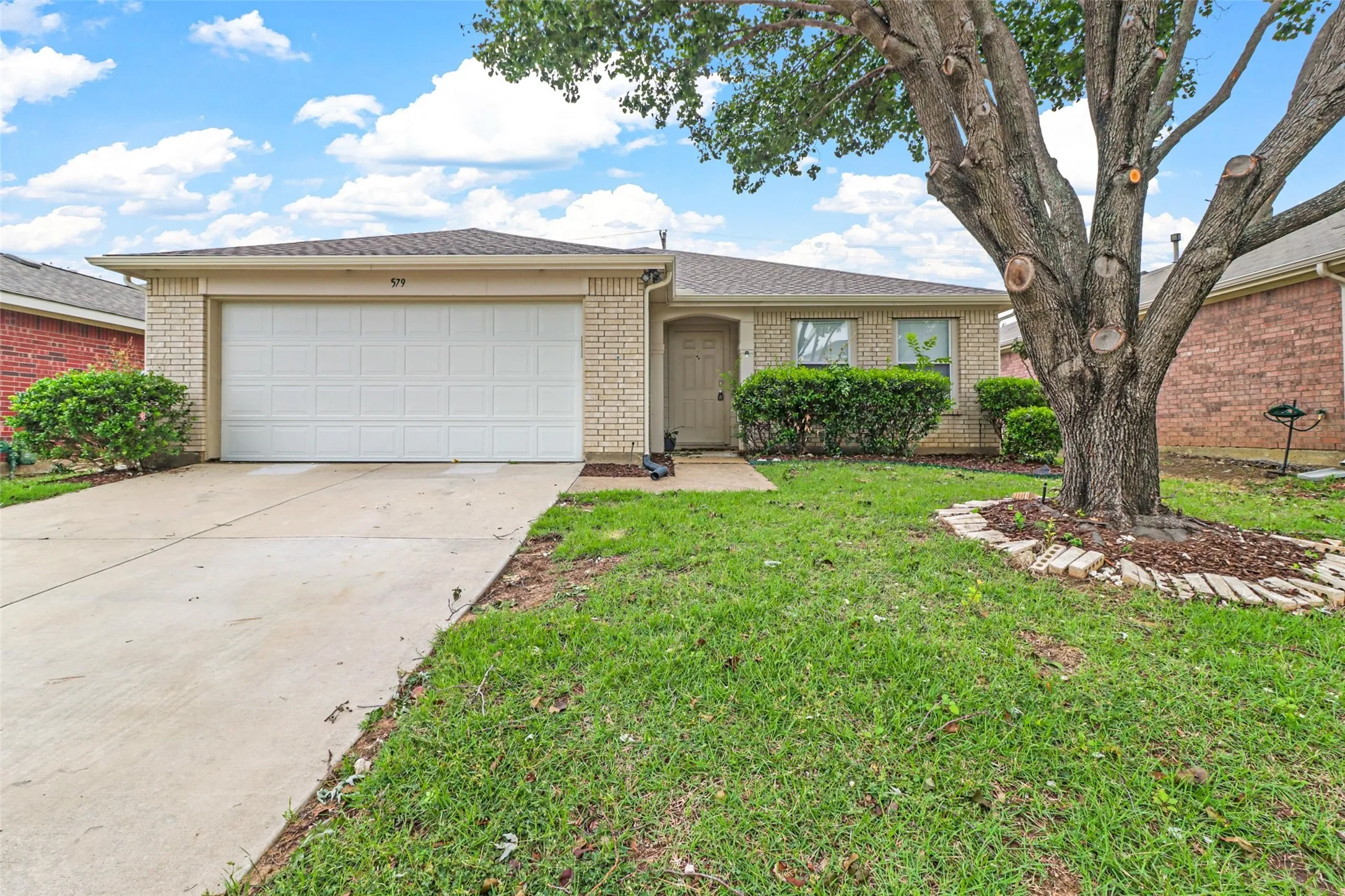 Single Family Residence For Rent in Denton County , 1579 Chivalry Lane, Little Elm, Texas 75068, 3 Bedroom, 2 Bathroom, 2 Garage spaces, 1,802 Sqft, built in 2000, mls#21398422, Real Estate Agent in Little Elm, Homes For Rent in Denton county, Homes For Rent in Little Elm, Realtor in Little Elm Texas, Real Estate Brokerage Independent Realty Texas, Luminita Cordes Realtor