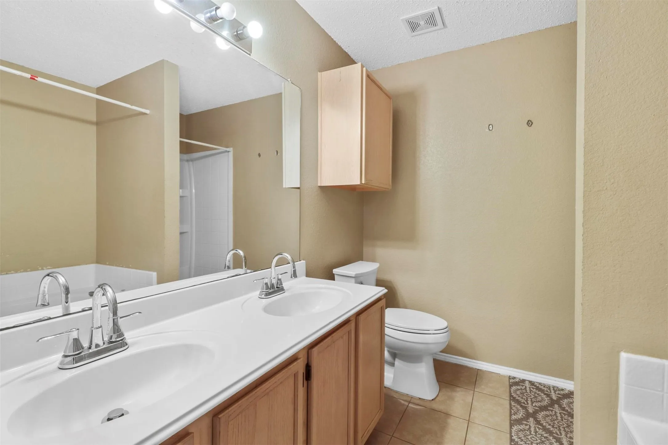 Single Family Residence For Rent in Denton County , 1579 Chivalry Lane, Little Elm, Texas 75068, 3 Bedroom, 2 Bathroom, 2 Garage spaces, 1,802 Sqft, built in 2000, mls#21398422, Real Estate Agent in Little Elm, Homes For Rent in Denton county, Homes For Rent in Little Elm, Realtor in Little Elm Texas, Real Estate Brokerage Independent Realty Texas, Luminita Cordes Realtor