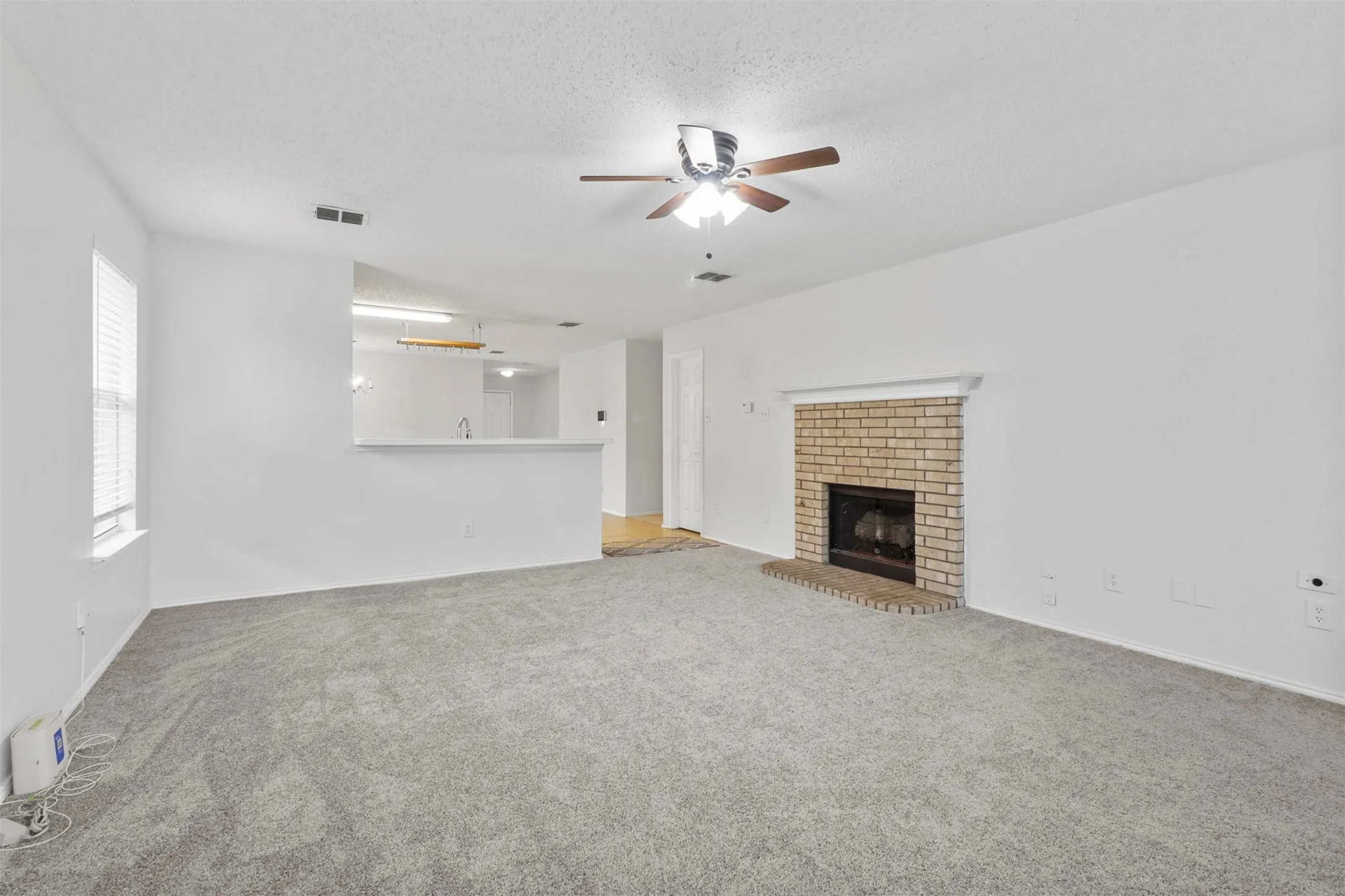 Single Family Residence For Rent in Denton County , 1579 Chivalry Lane, Little Elm, Texas 75068, 3 Bedroom, 2 Bathroom, 2 Garage spaces, 1,802 Sqft, built in 2000, mls#21398422, Real Estate Agent in Little Elm, Homes For Rent in Denton county, Homes For Rent in Little Elm, Realtor in Little Elm Texas, Real Estate Brokerage Independent Realty Texas, Luminita Cordes Realtor