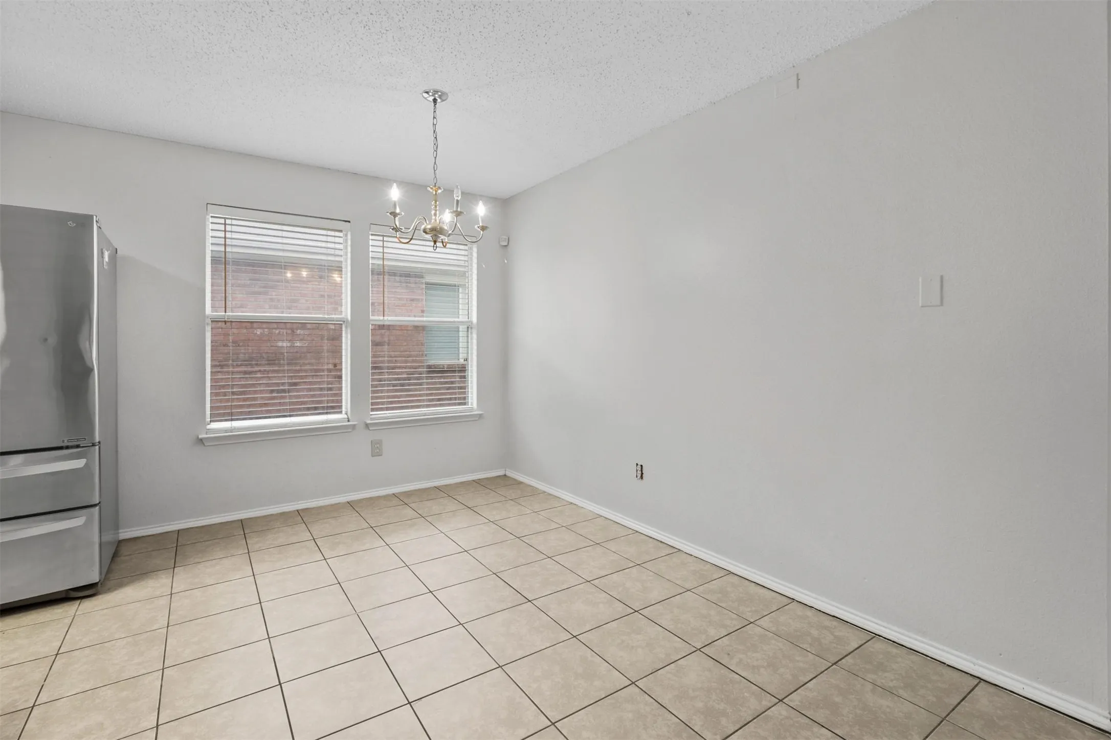 Single Family Residence For Rent in Denton County , 1579 Chivalry Lane, Little Elm, Texas 75068, 3 Bedroom, 2 Bathroom, 2 Garage spaces, 1,802 Sqft, built in 2000, mls#21398422, Real Estate Agent in Little Elm, Homes For Rent in Denton county, Homes For Rent in Little Elm, Realtor in Little Elm Texas, Real Estate Brokerage Independent Realty Texas, Luminita Cordes Realtor