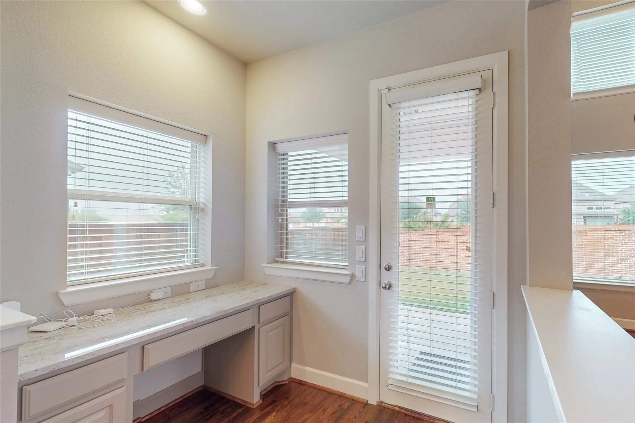 Single Family Residence For Rent in Dallas County , 112 Spear Court, Irving, Texas 75063, 5 Bedroom, 5 Bathroom, 2 Garage spaces, 3,705 Sqft, built in 2014, mls#21398427, Real Estate Agent in Irving, Homes For Rent in Dallas county, Homes For Rent in Irving, Realtor in Irving Texas, Real Estate Brokerage Independent Realty Texas, Luminita Cordes Realtor