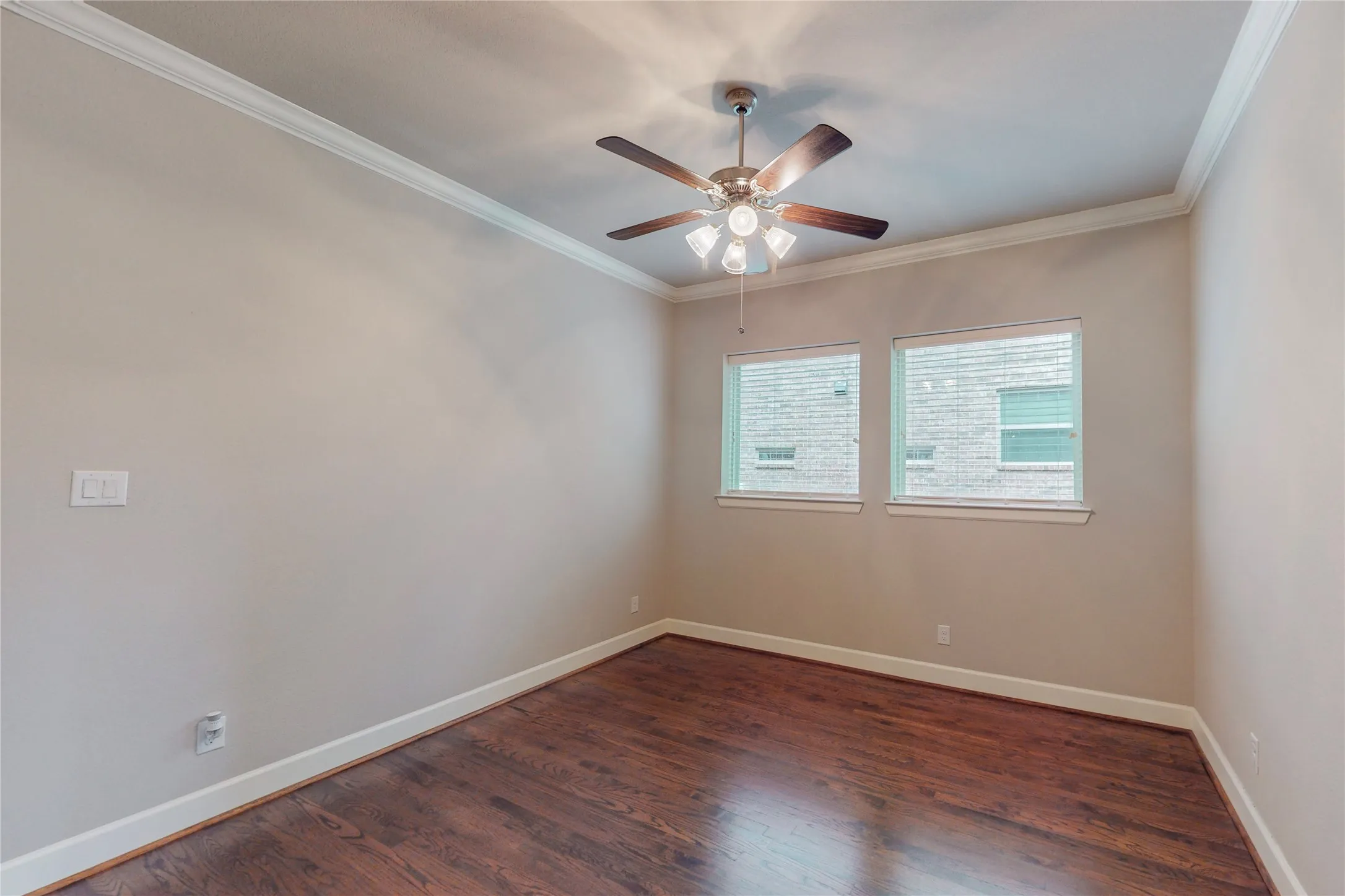 Single Family Residence For Rent in Dallas County , 112 Spear Court, Irving, Texas 75063, 5 Bedroom, 5 Bathroom, 2 Garage spaces, 3,705 Sqft, built in 2014, mls#21398427, Real Estate Agent in Irving, Homes For Rent in Dallas county, Homes For Rent in Irving, Realtor in Irving Texas, Real Estate Brokerage Independent Realty Texas, Luminita Cordes Realtor