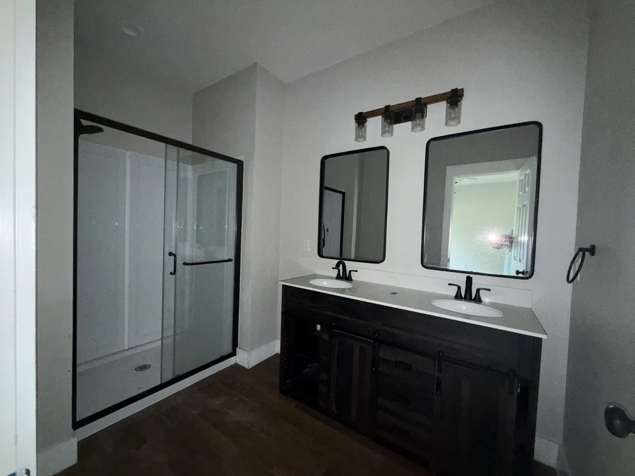 Single Family Residence For Sale in Van Zandt County , 180 N Oak Place, Van, Texas 75790, 3 Bedroom, 2 Bathroom, 2 Garage spaces, 1,447 Sqft, built in 2023, mls#21394252, Real Estate Agent in Van, Homes For Sale in Van Zandt county, Homes For Sale in Van, Realtor in Van Texas, Real Estate Brokerage Independent Realty Texas, Luminita Cordes Realtor