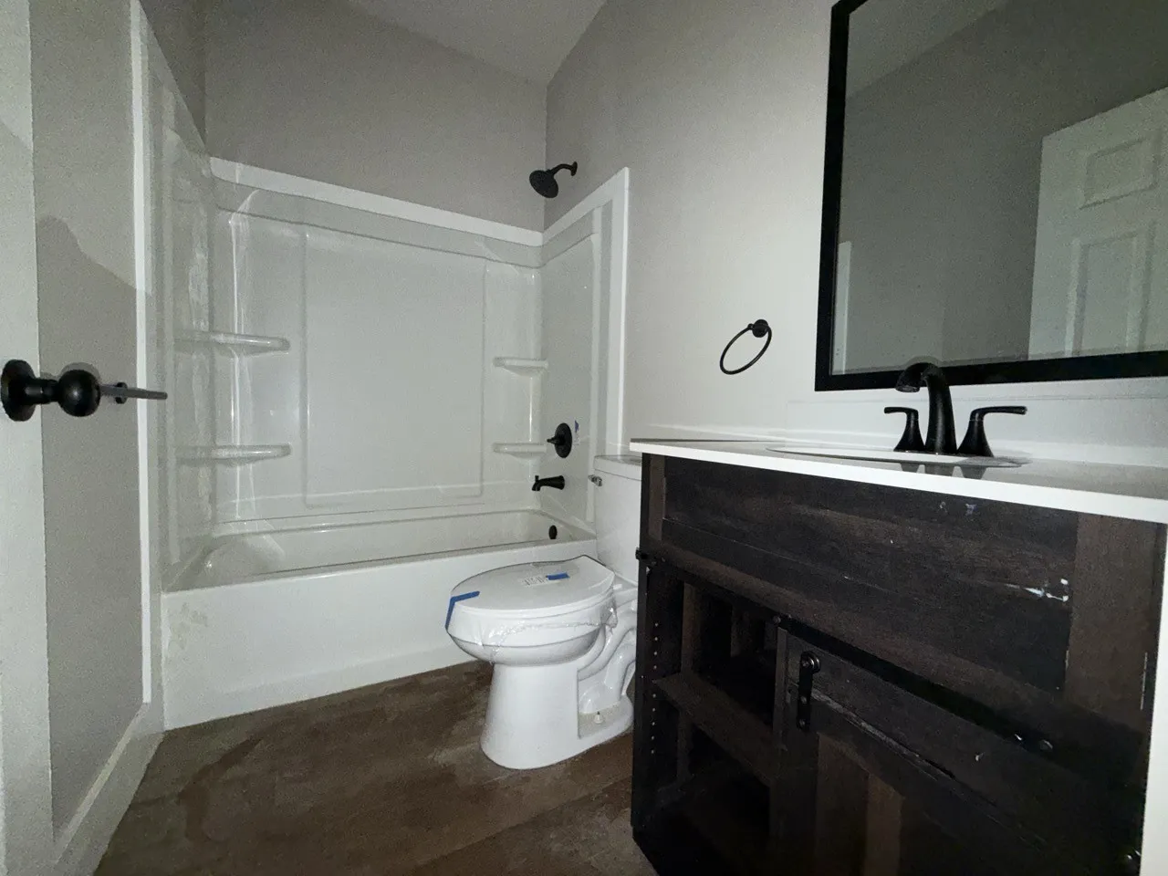 Single Family Residence For Sale in Van Zandt County , 180 N Oak Place, Van, Texas 75790, 3 Bedroom, 2 Bathroom, 2 Garage spaces, 1,447 Sqft, built in 2023, mls#21394252, Real Estate Agent in Van, Homes For Sale in Van Zandt county, Homes For Sale in Van, Realtor in Van Texas, Real Estate Brokerage Independent Realty Texas, Luminita Cordes Realtor