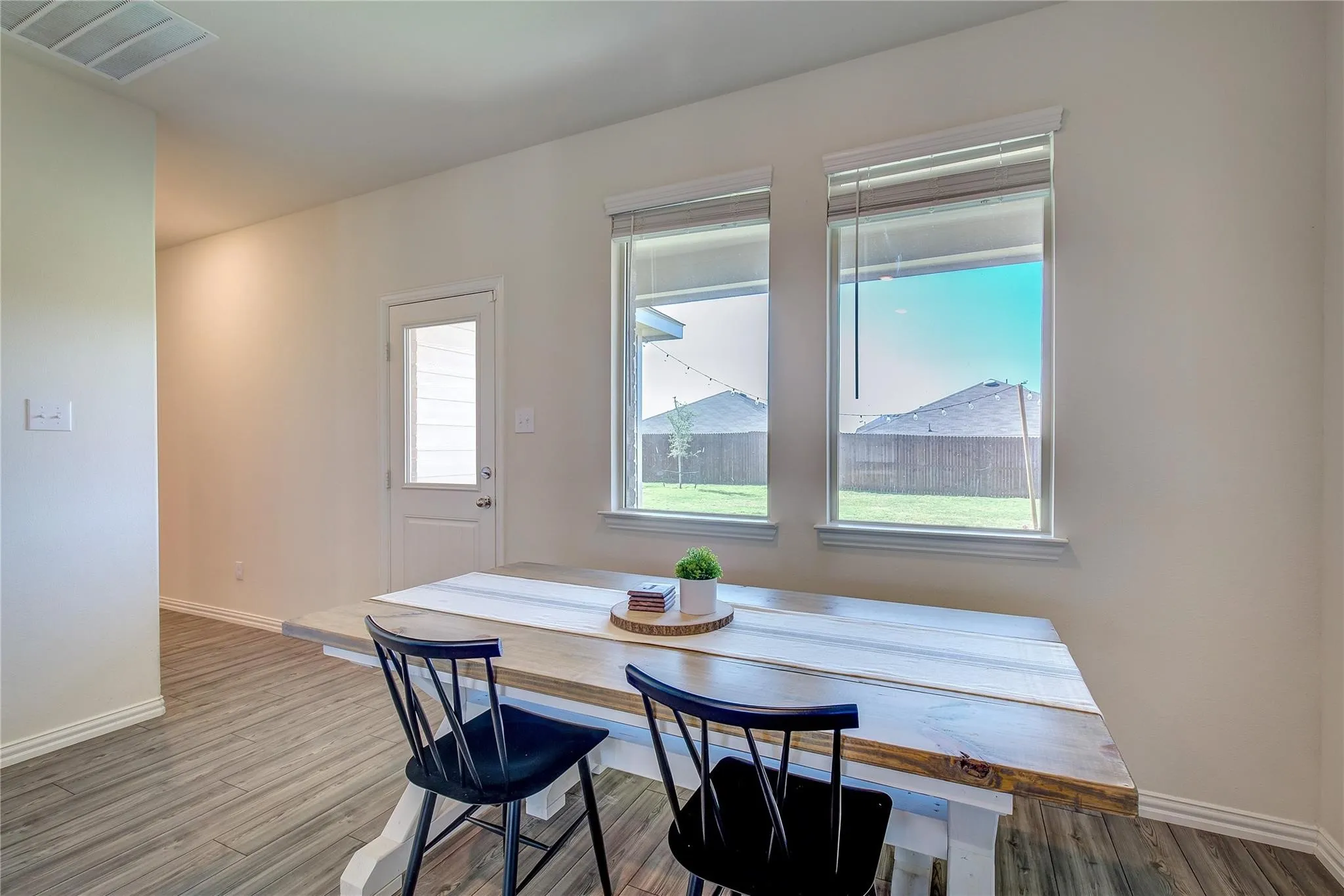 Single Family Residence For Rent in Hunt County , 2124 Whispering Sage Boulevard, Royse City, Texas 75189, 3 Bedroom, 2 Bathroom, 2 Garage spaces, 1,426 Sqft, built in 2020, mls#21397857, Real Estate Agent in Royse City, Homes For Rent in Hunt county, Homes For Rent in Royse City, Realtor in Royse City Texas, Real Estate Brokerage Independent Realty Texas, Luminita Cordes Realtor