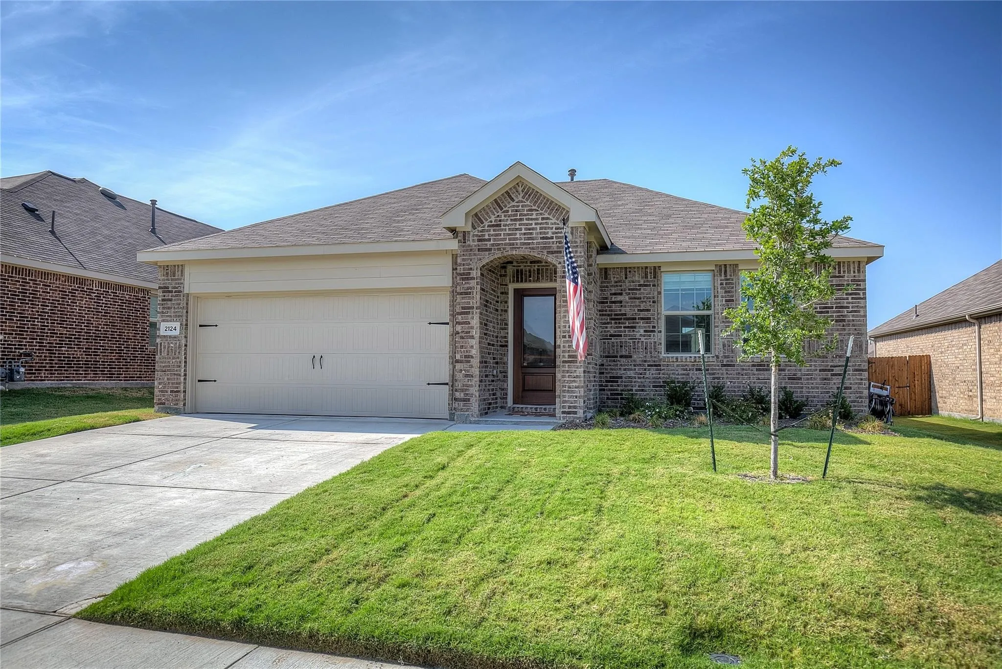 Single Family Residence For Rent in Hunt County , 2124 Whispering Sage Boulevard, Royse City, Texas 75189, 3 Bedroom, 2 Bathroom, 2 Garage spaces, 1,426 Sqft, built in 2020, mls#21397857, Real Estate Agent in Royse City, Homes For Rent in Hunt county, Homes For Rent in Royse City, Realtor in Royse City Texas, Real Estate Brokerage Independent Realty Texas, Luminita Cordes Realtor