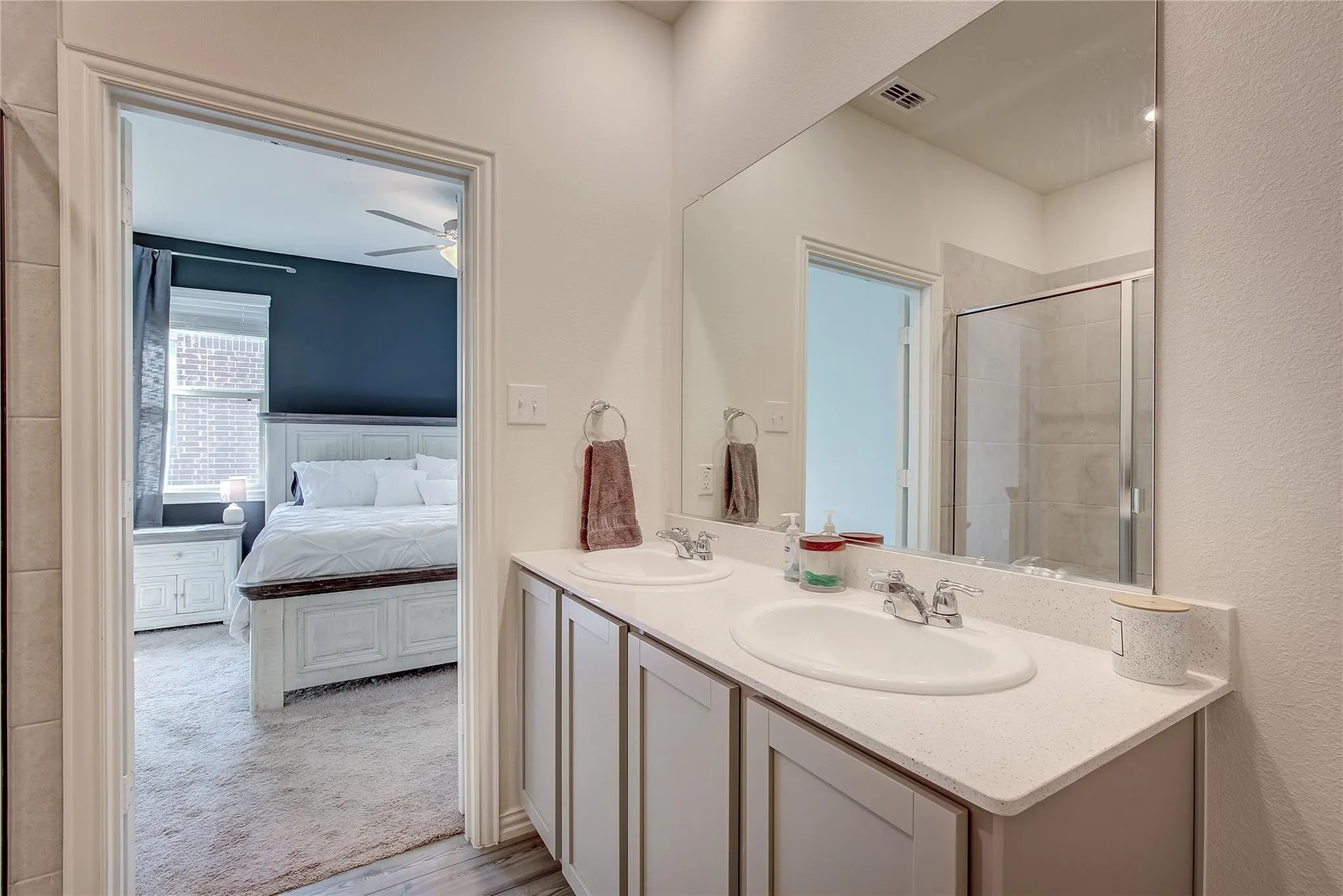 Single Family Residence For Rent in Hunt County , 2124 Whispering Sage Boulevard, Royse City, Texas 75189, 3 Bedroom, 2 Bathroom, 2 Garage spaces, 1,426 Sqft, built in 2020, mls#21397857, Real Estate Agent in Royse City, Homes For Rent in Hunt county, Homes For Rent in Royse City, Realtor in Royse City Texas, Real Estate Brokerage Independent Realty Texas, Luminita Cordes Realtor