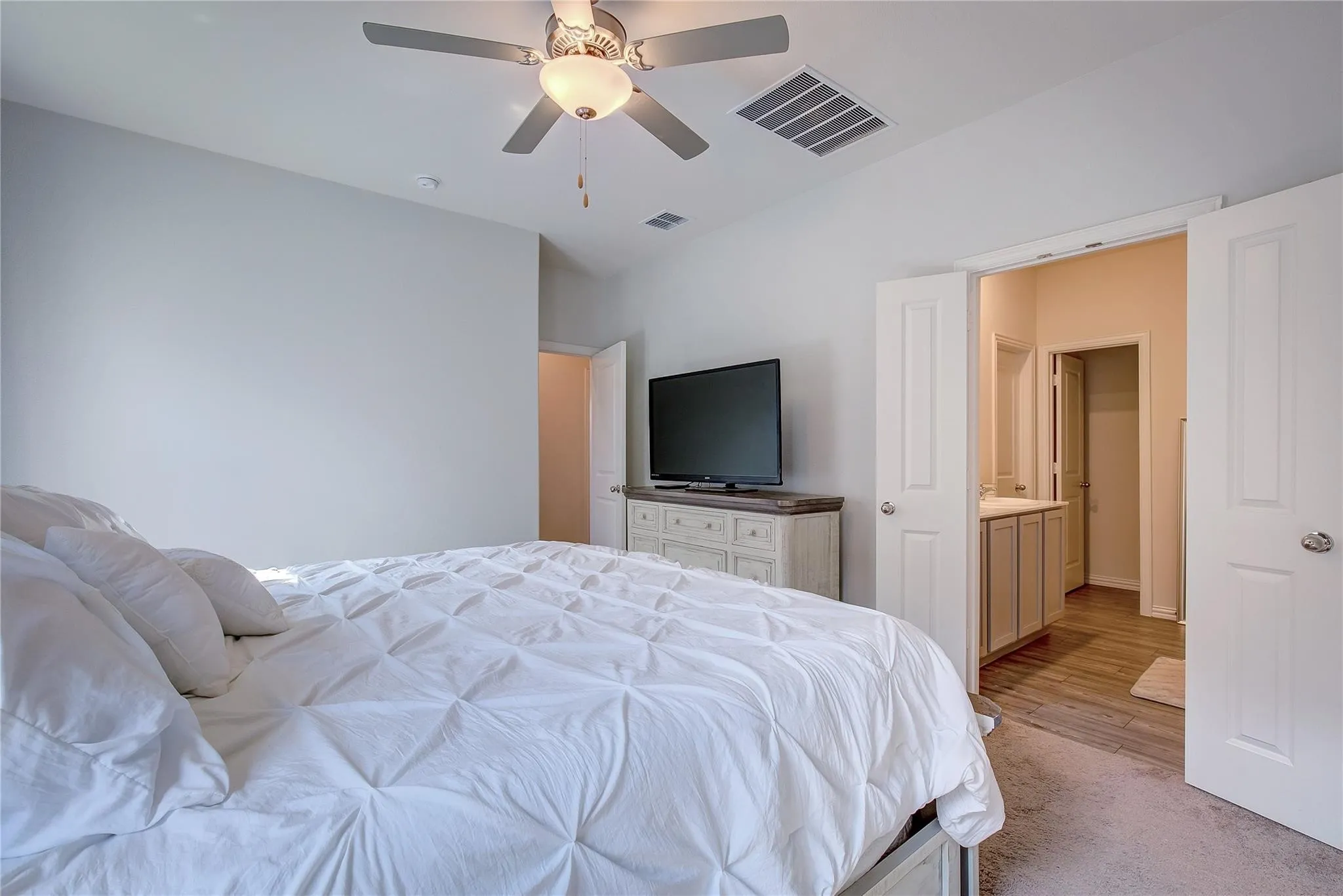 Single Family Residence For Rent in Hunt County , 2124 Whispering Sage Boulevard, Royse City, Texas 75189, 3 Bedroom, 2 Bathroom, 2 Garage spaces, 1,426 Sqft, built in 2020, mls#21397857, Real Estate Agent in Royse City, Homes For Rent in Hunt county, Homes For Rent in Royse City, Realtor in Royse City Texas, Real Estate Brokerage Independent Realty Texas, Luminita Cordes Realtor