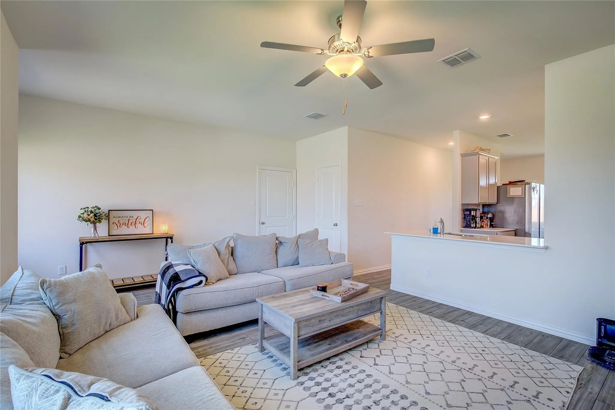 Single Family Residence For Rent in Hunt County , 2124 Whispering Sage Boulevard, Royse City, Texas 75189, 3 Bedroom, 2 Bathroom, 2 Garage spaces, 1,426 Sqft, built in 2020, mls#21397857, Real Estate Agent in Royse City, Homes For Rent in Hunt county, Homes For Rent in Royse City, Realtor in Royse City Texas, Real Estate Brokerage Independent Realty Texas, Luminita Cordes Realtor