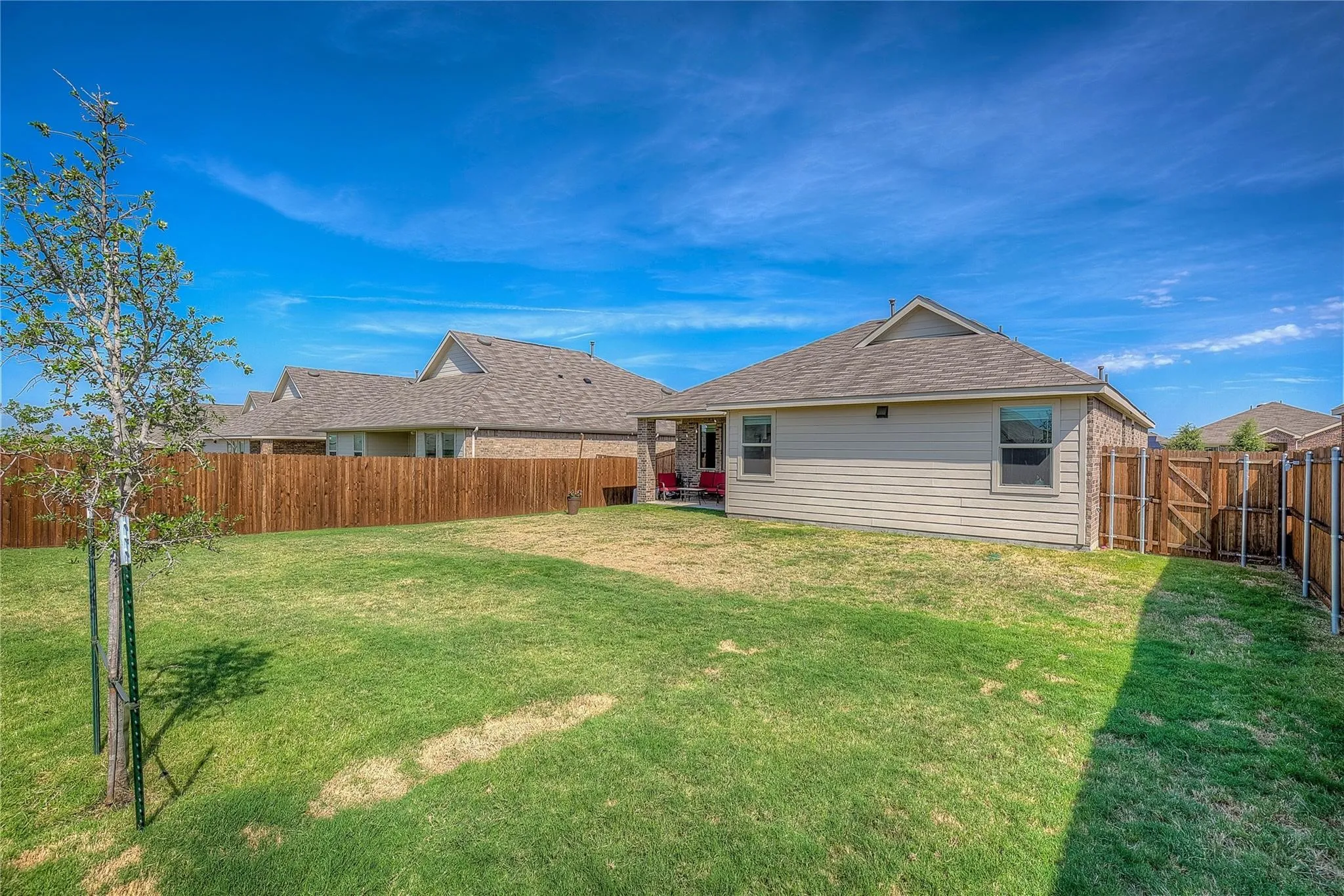 Single Family Residence For Rent in Hunt County , 2124 Whispering Sage Boulevard, Royse City, Texas 75189, 3 Bedroom, 2 Bathroom, 2 Garage spaces, 1,426 Sqft, built in 2020, mls#21397857, Real Estate Agent in Royse City, Homes For Rent in Hunt county, Homes For Rent in Royse City, Realtor in Royse City Texas, Real Estate Brokerage Independent Realty Texas, Luminita Cordes Realtor