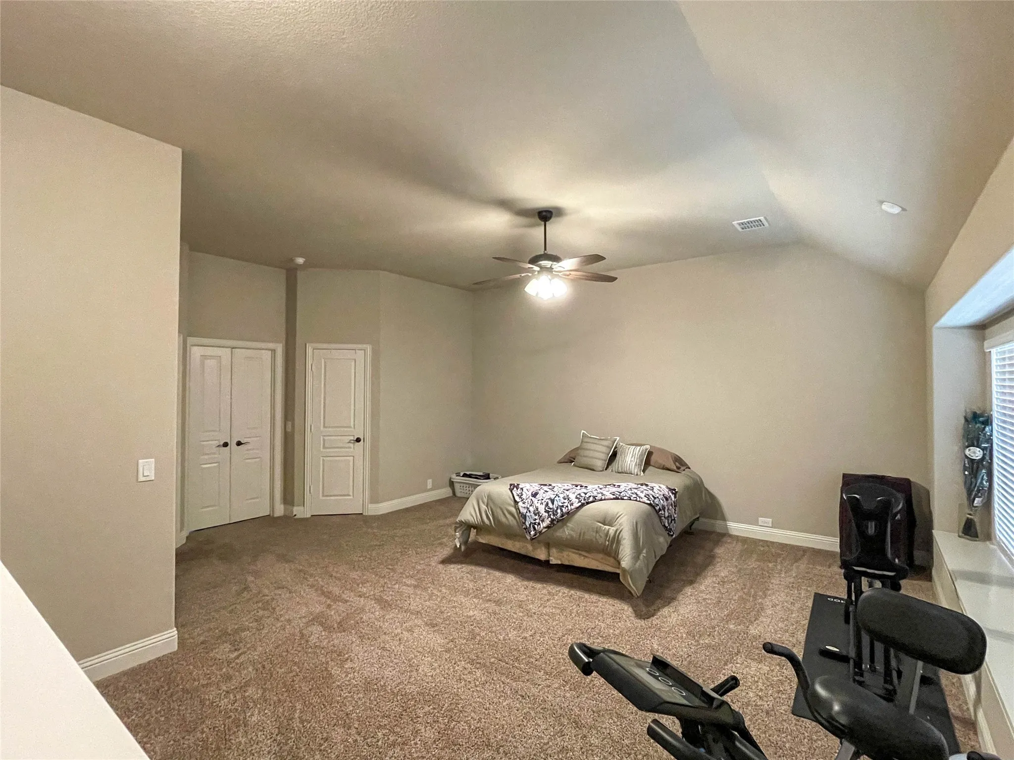 Single Family Residence For Sale in Tarrant County , 4100 Snowberry Lane, Fort Worth, Texas 76036, 4 Bedroom, 3 Bathroom, 2 Garage spaces, 2,745 Sqft, built in 2019, mls#21397020, Real Estate Agent in Fort Worth, Homes For Sale in Tarrant county, Homes For Sale in Fort Worth, Realtor in Fort Worth Texas, Real Estate Brokerage Independent Realty Texas, Luminita Cordes Realtor