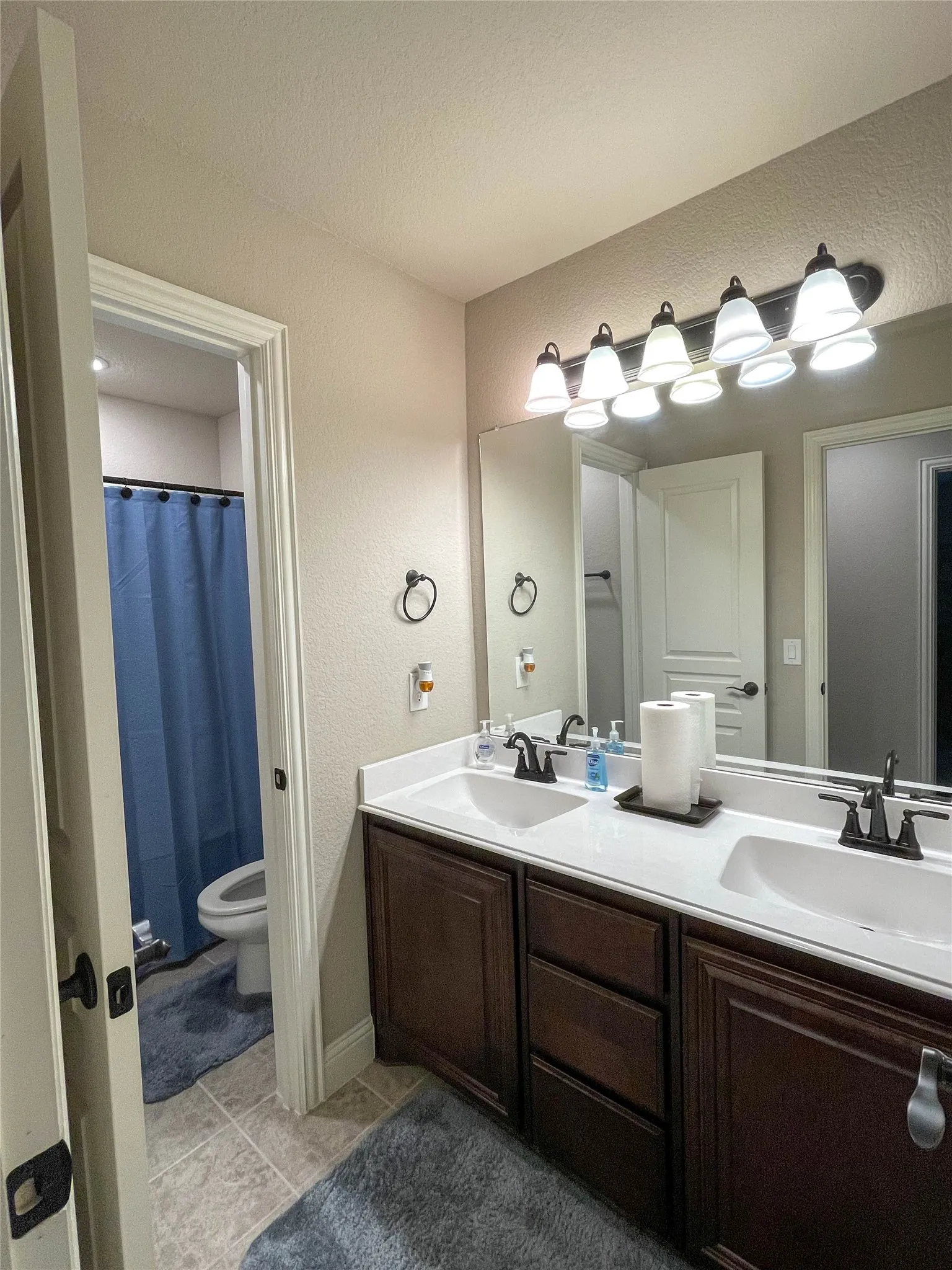 Single Family Residence For Sale in Tarrant County , 4100 Snowberry Lane, Fort Worth, Texas 76036, 4 Bedroom, 3 Bathroom, 2 Garage spaces, 2,745 Sqft, built in 2019, mls#21397020, Real Estate Agent in Fort Worth, Homes For Sale in Tarrant county, Homes For Sale in Fort Worth, Realtor in Fort Worth Texas, Real Estate Brokerage Independent Realty Texas, Luminita Cordes Realtor