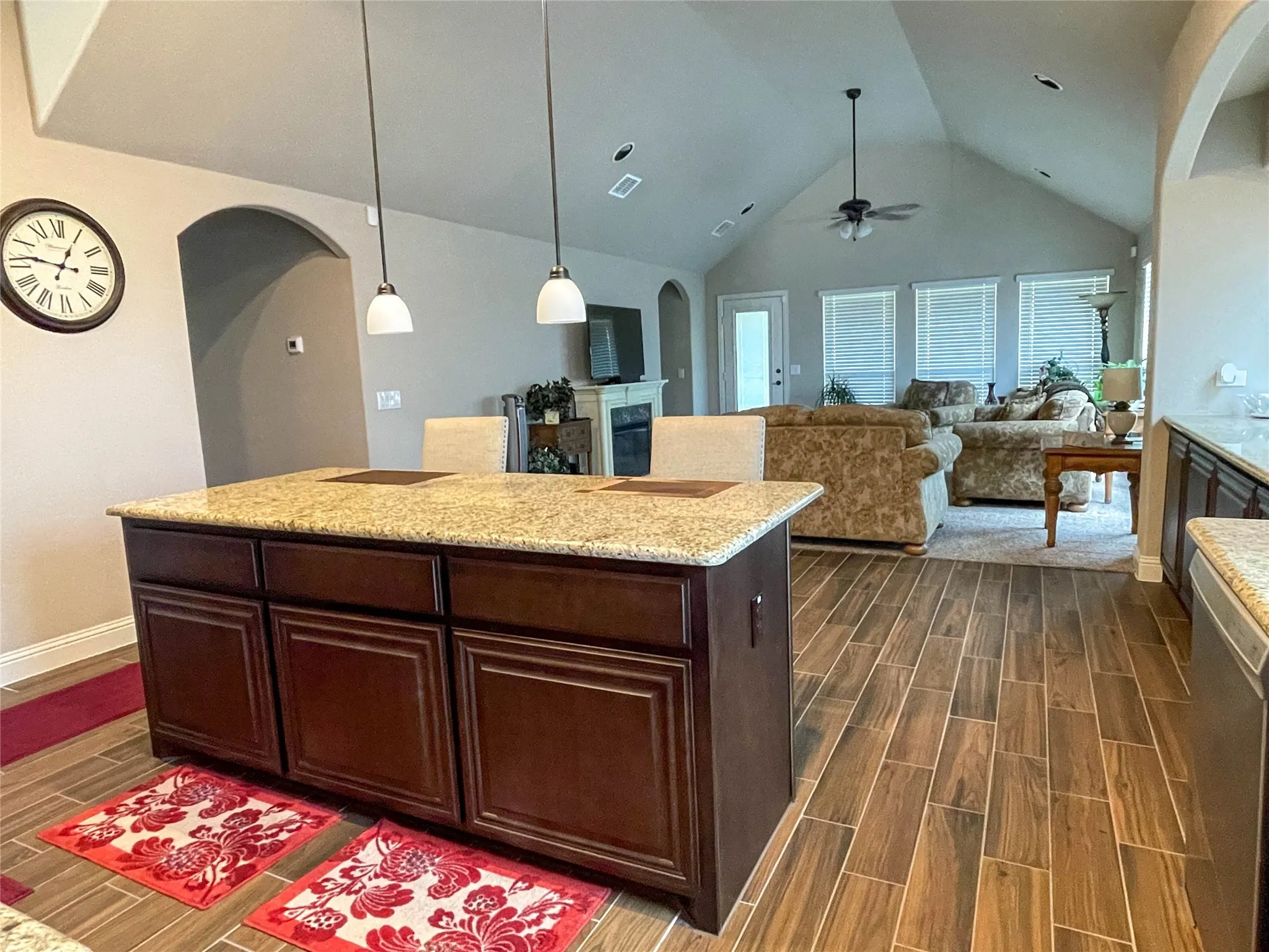 Single Family Residence For Sale in Tarrant County , 4100 Snowberry Lane, Fort Worth, Texas 76036, 4 Bedroom, 3 Bathroom, 2 Garage spaces, 2,745 Sqft, built in 2019, mls#21397020, Real Estate Agent in Fort Worth, Homes For Sale in Tarrant county, Homes For Sale in Fort Worth, Realtor in Fort Worth Texas, Real Estate Brokerage Independent Realty Texas, Luminita Cordes Realtor