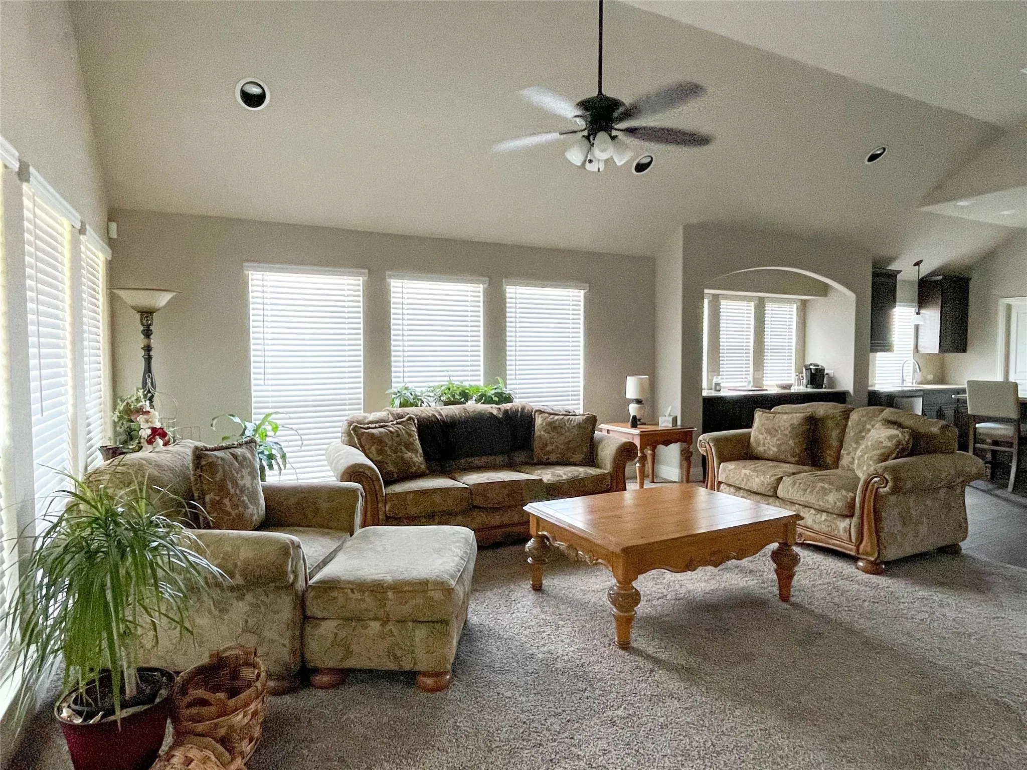 Single Family Residence For Sale in Tarrant County , 4100 Snowberry Lane, Fort Worth, Texas 76036, 4 Bedroom, 3 Bathroom, 2 Garage spaces, 2,745 Sqft, built in 2019, mls#21397020, Real Estate Agent in Fort Worth, Homes For Sale in Tarrant county, Homes For Sale in Fort Worth, Realtor in Fort Worth Texas, Real Estate Brokerage Independent Realty Texas, Luminita Cordes Realtor