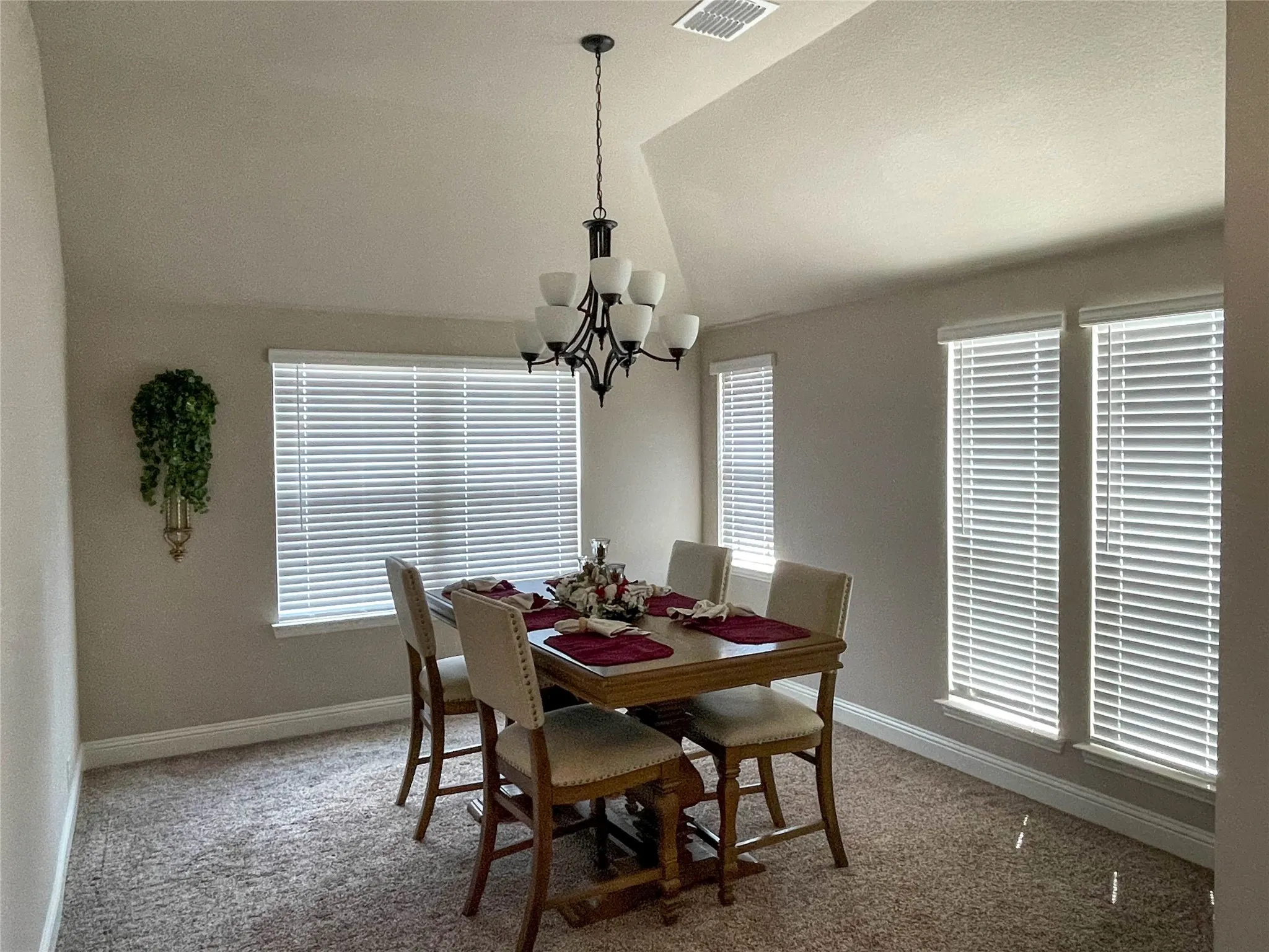 Single Family Residence For Sale in Tarrant County , 4100 Snowberry Lane, Fort Worth, Texas 76036, 4 Bedroom, 3 Bathroom, 2 Garage spaces, 2,745 Sqft, built in 2019, mls#21397020, Real Estate Agent in Fort Worth, Homes For Sale in Tarrant county, Homes For Sale in Fort Worth, Realtor in Fort Worth Texas, Real Estate Brokerage Independent Realty Texas, Luminita Cordes Realtor