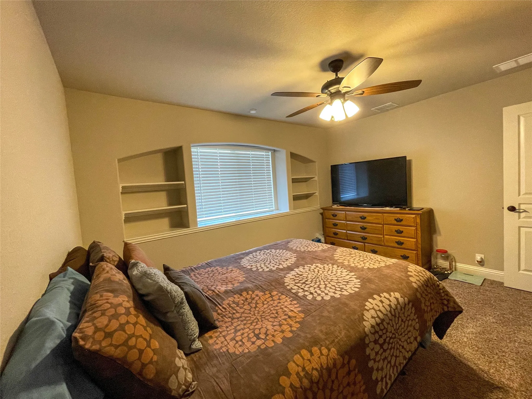 Single Family Residence For Sale in Tarrant County , 4100 Snowberry Lane, Fort Worth, Texas 76036, 4 Bedroom, 3 Bathroom, 2 Garage spaces, 2,745 Sqft, built in 2019, mls#21397020, Real Estate Agent in Fort Worth, Homes For Sale in Tarrant county, Homes For Sale in Fort Worth, Realtor in Fort Worth Texas, Real Estate Brokerage Independent Realty Texas, Luminita Cordes Realtor