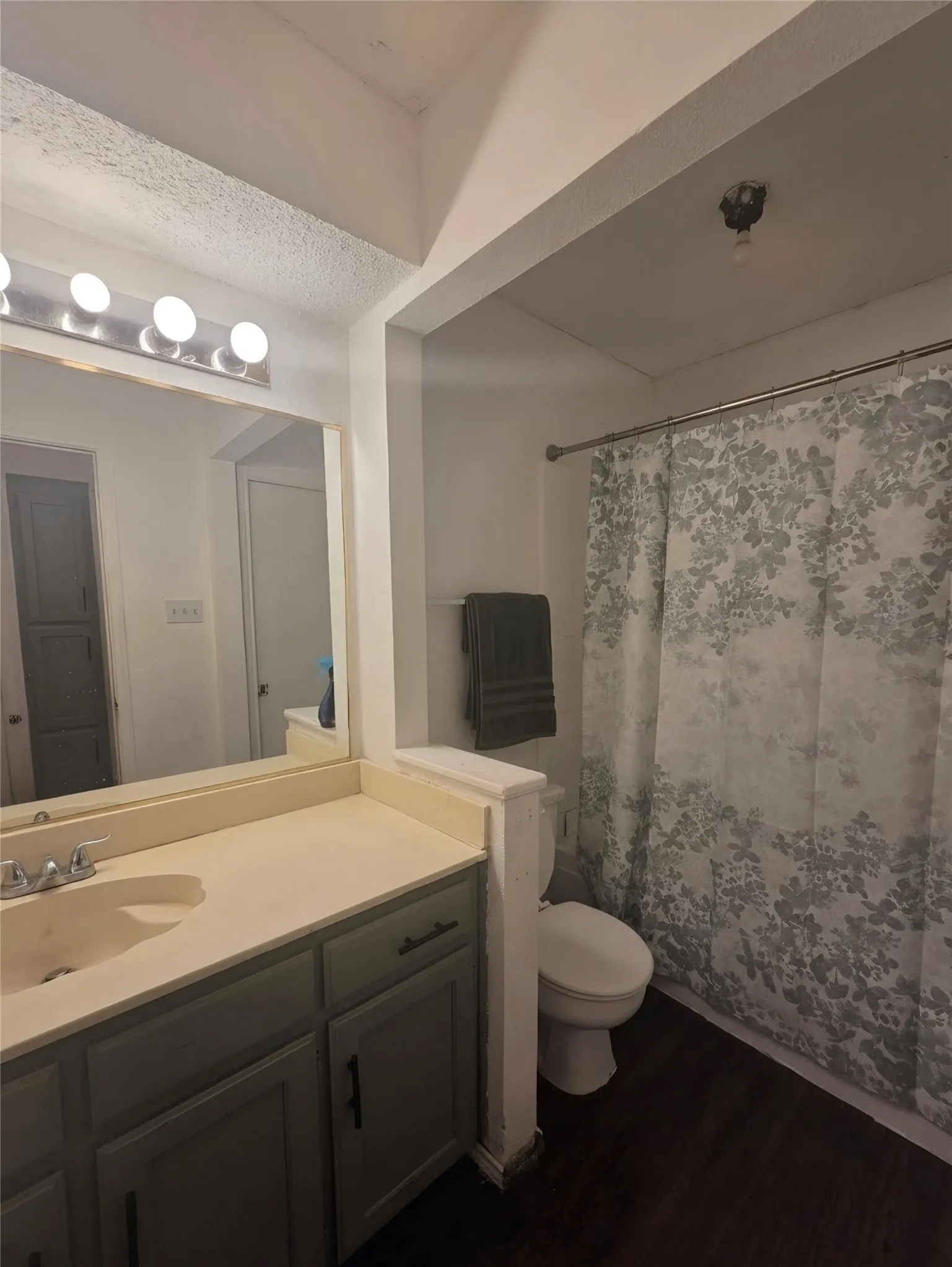 Duplex For Sale in Tarrant County , 1904 Crooked Lane, Fort Worth, Texas 76112, 5 Bedroom, 4 Bathroom, 4 Garage spaces, 0 Sqft, built in 1983, mls#21398261, Real Estate Agent in Fort Worth, Homes For Sale in Tarrant county, Homes For Sale in Fort Worth, Realtor in Fort Worth Texas, Real Estate Brokerage Independent Realty Texas, Luminita Cordes Realtor