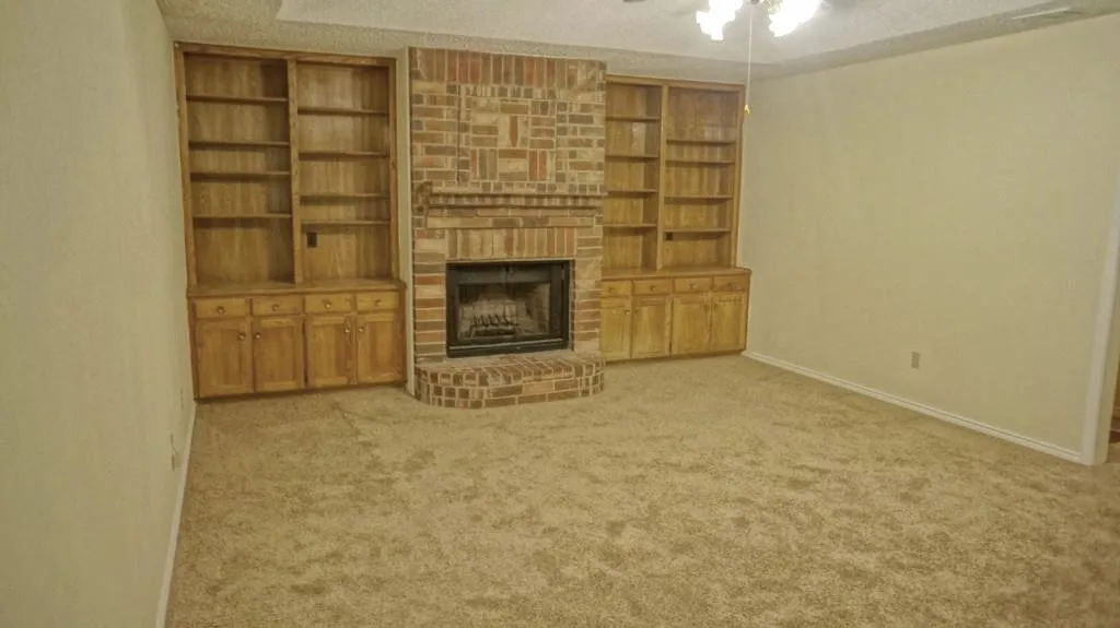 Duplex For Sale in Tarrant County , 1904 Crooked Lane, Fort Worth, Texas 76112, 5 Bedroom, 4 Bathroom, 4 Garage spaces, 0 Sqft, built in 1983, mls#21398261, Real Estate Agent in Fort Worth, Homes For Sale in Tarrant county, Homes For Sale in Fort Worth, Realtor in Fort Worth Texas, Real Estate Brokerage Independent Realty Texas, Luminita Cordes Realtor