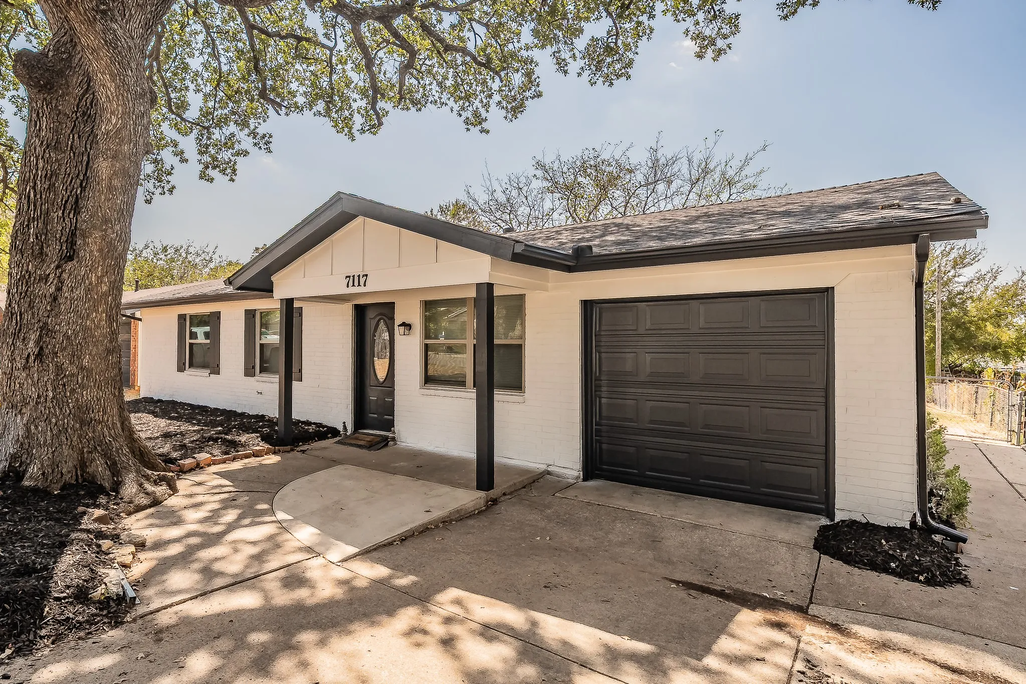 Single Family Residence For Sale in Tarrant County , 7117 Payte Lane, North Richland Hills, Texas 76182, 5 Bedroom, 3 Bathroom, 1 Garage spaces, 1,919 Sqft, built in 1971, mls#21393769, Real Estate Agent in North Richland Hills, Homes For Sale in Tarrant county, Homes For Sale in North Richland Hills, Realtor in North Richland Hills Texas, Real Estate Brokerage Independent Realty Texas, Luminita Cordes Realtor
