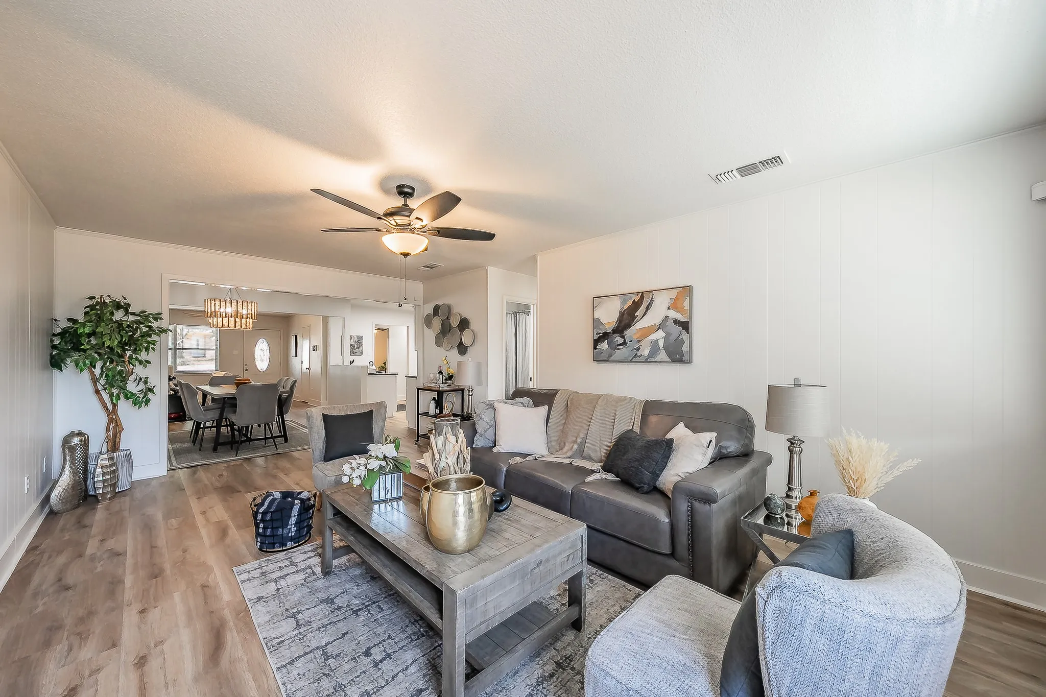 Single Family Residence For Sale in Tarrant County , 7117 Payte Lane, North Richland Hills, Texas 76182, 5 Bedroom, 3 Bathroom, 1 Garage spaces, 1,919 Sqft, built in 1971, mls#21393769, Real Estate Agent in North Richland Hills, Homes For Sale in Tarrant county, Homes For Sale in North Richland Hills, Realtor in North Richland Hills Texas, Real Estate Brokerage Independent Realty Texas, Luminita Cordes Realtor