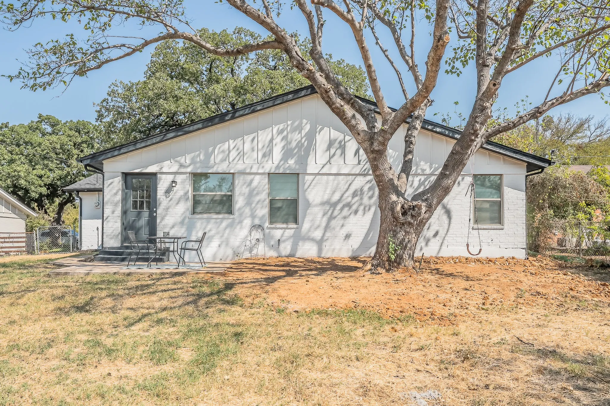 Single Family Residence For Sale in Tarrant County , 7117 Payte Lane, North Richland Hills, Texas 76182, 5 Bedroom, 3 Bathroom, 1 Garage spaces, 1,919 Sqft, built in 1971, mls#21393769, Real Estate Agent in North Richland Hills, Homes For Sale in Tarrant county, Homes For Sale in North Richland Hills, Realtor in North Richland Hills Texas, Real Estate Brokerage Independent Realty Texas, Luminita Cordes Realtor