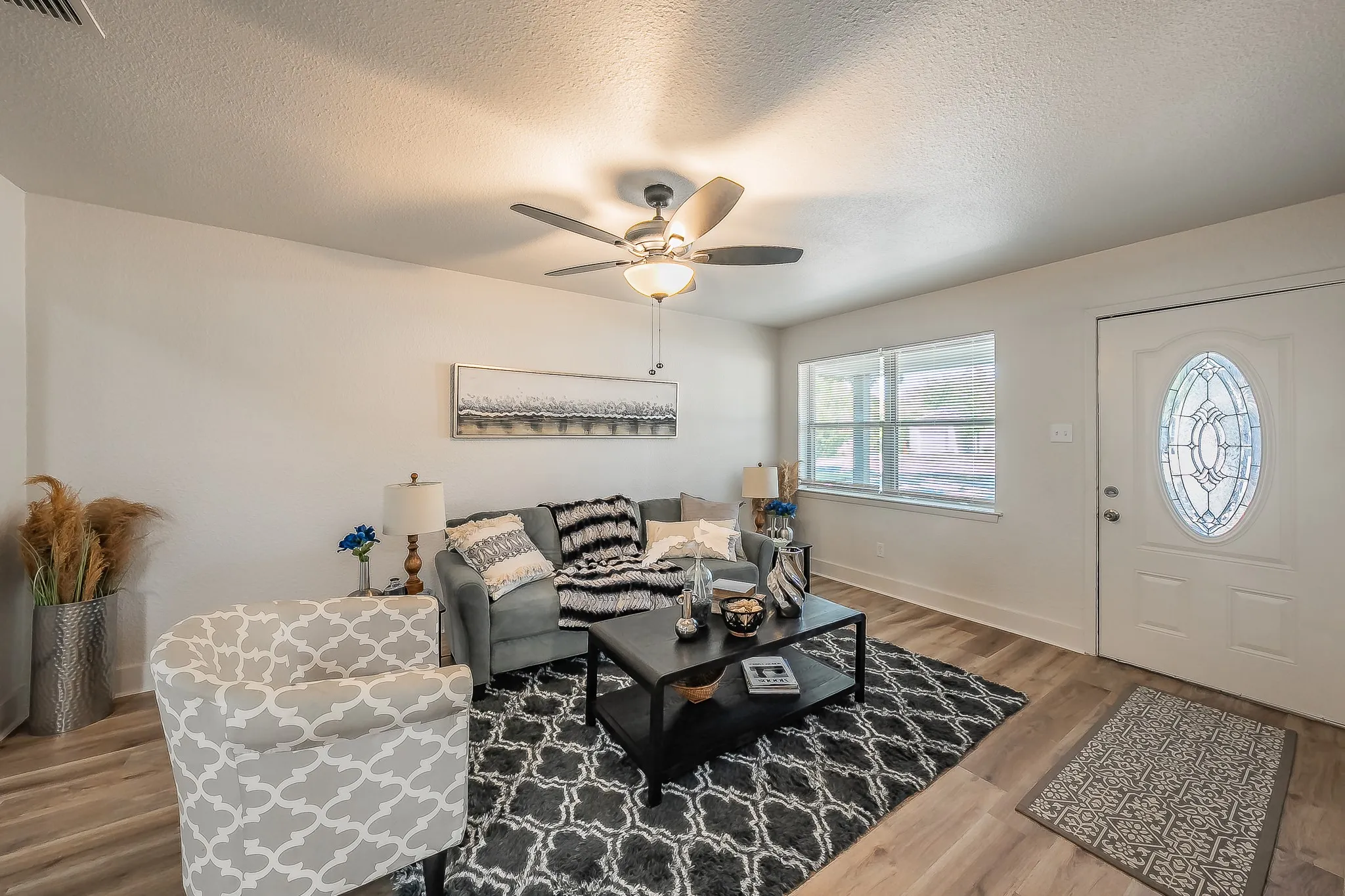 Single Family Residence For Sale in Tarrant County , 7117 Payte Lane, North Richland Hills, Texas 76182, 5 Bedroom, 3 Bathroom, 1 Garage spaces, 1,919 Sqft, built in 1971, mls#21393769, Real Estate Agent in North Richland Hills, Homes For Sale in Tarrant county, Homes For Sale in North Richland Hills, Realtor in North Richland Hills Texas, Real Estate Brokerage Independent Realty Texas, Luminita Cordes Realtor