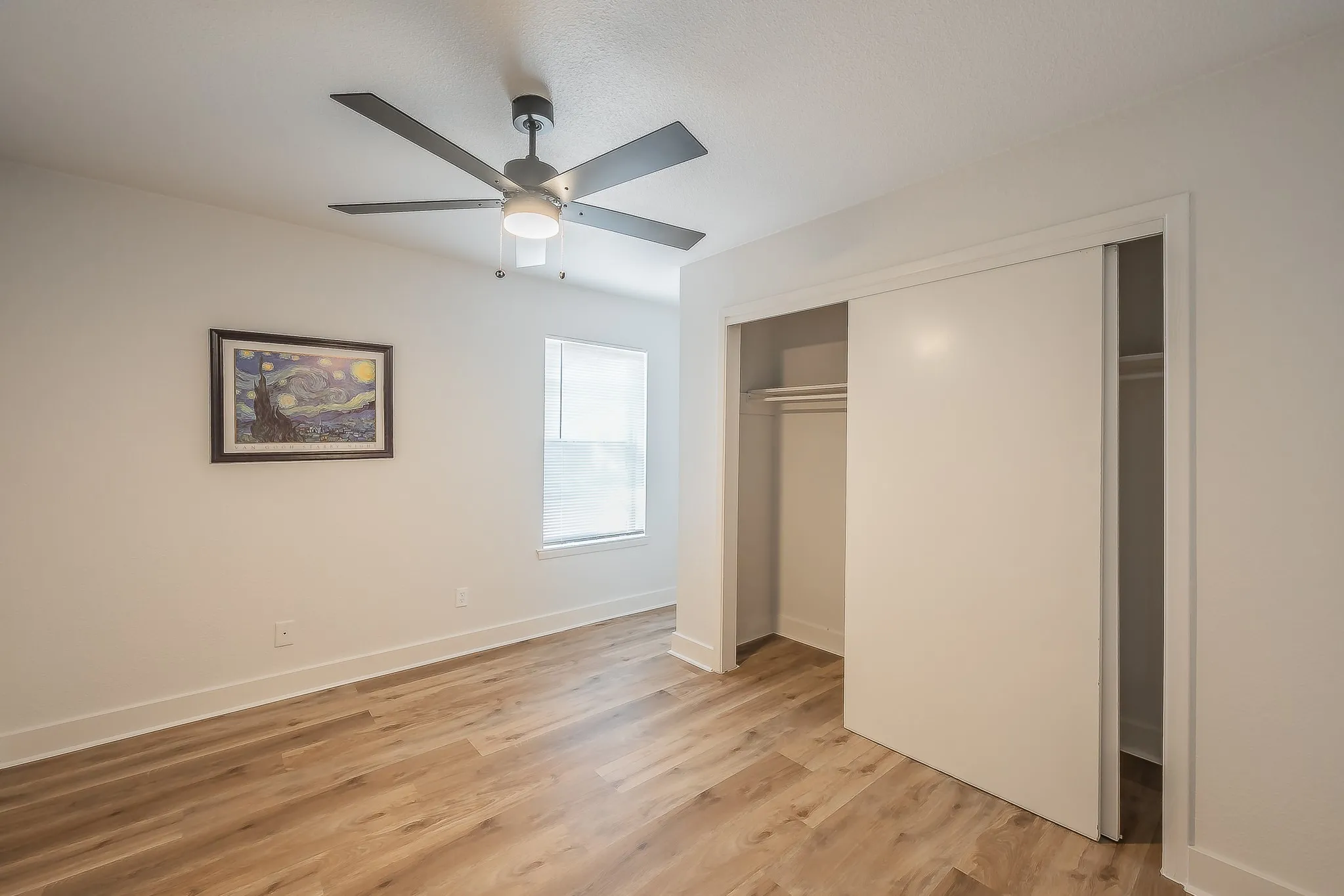 Single Family Residence For Sale in Tarrant County , 7117 Payte Lane, North Richland Hills, Texas 76182, 5 Bedroom, 3 Bathroom, 1 Garage spaces, 1,919 Sqft, built in 1971, mls#21393769, Real Estate Agent in North Richland Hills, Homes For Sale in Tarrant county, Homes For Sale in North Richland Hills, Realtor in North Richland Hills Texas, Real Estate Brokerage Independent Realty Texas, Luminita Cordes Realtor