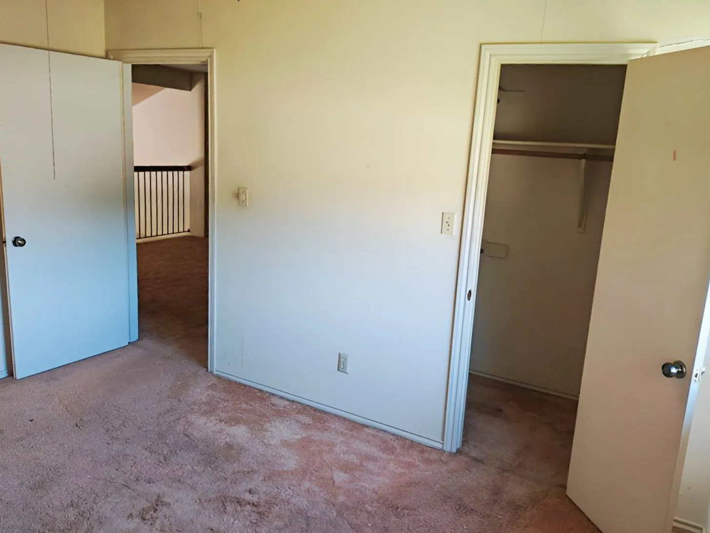 Single Family Residence For Sale in Collin County , 2120 Valley Forge Drive, Plano, Texas 75075, 3 Bedroom, 3 Bathroom, 2 Garage spaces, 2,210 Sqft, built in 1977, mls#21398435, Real Estate Agent in Plano, Homes For Sale in Collin county, Homes For Sale in Plano, Realtor in Plano Texas, Real Estate Brokerage Independent Realty Texas, Luminita Cordes Realtor