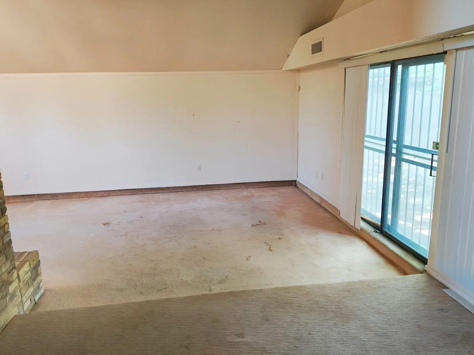Single Family Residence For Sale in Collin County , 2120 Valley Forge Drive, Plano, Texas 75075, 3 Bedroom, 3 Bathroom, 2 Garage spaces, 2,210 Sqft, built in 1977, mls#21398435, Real Estate Agent in Plano, Homes For Sale in Collin county, Homes For Sale in Plano, Realtor in Plano Texas, Real Estate Brokerage Independent Realty Texas, Luminita Cordes Realtor