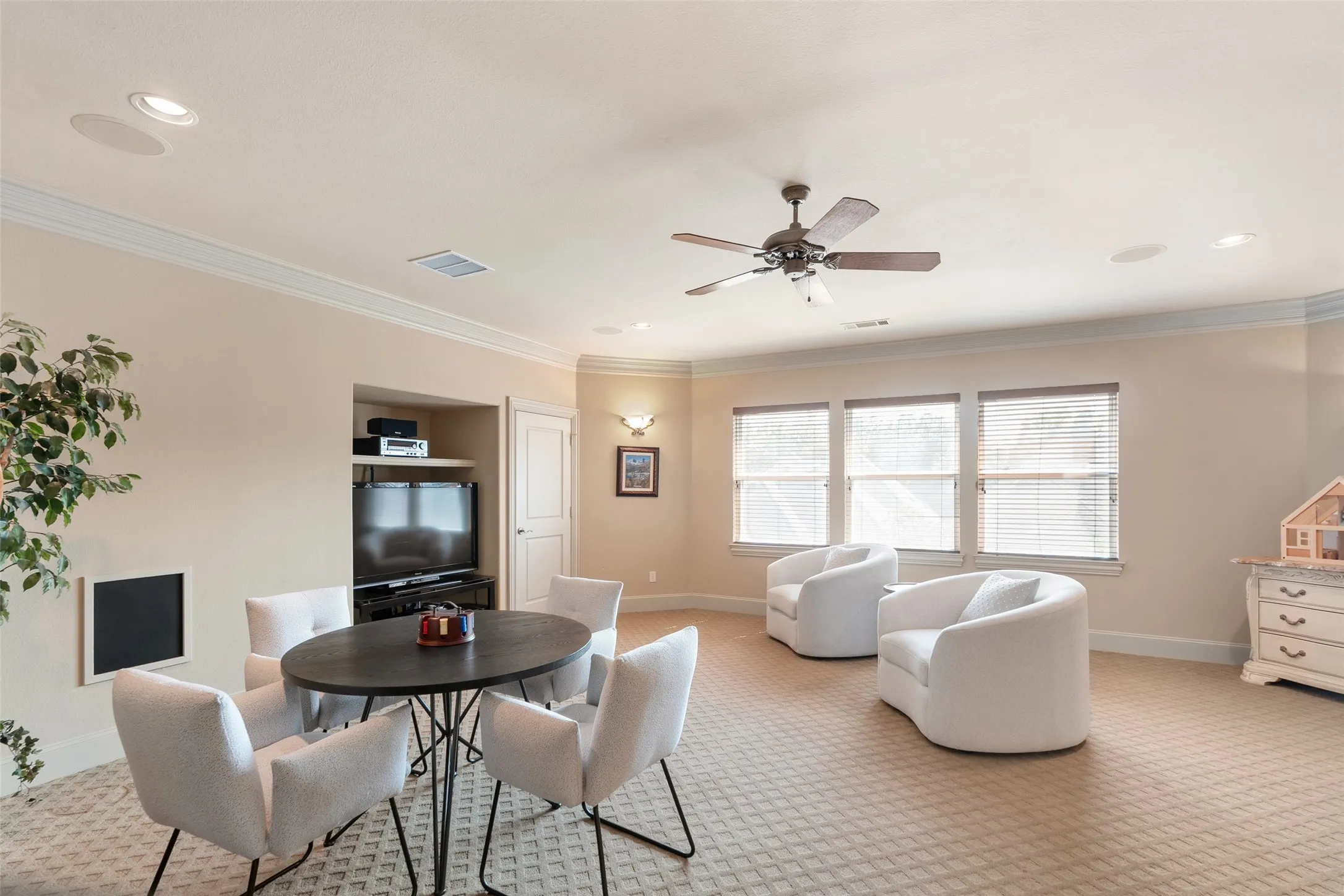 Single Family Residence For Sale in Dallas County , 12010 Edgestone Road, Dallas, Texas 75230, 3 Bedroom, 5 Bathroom, 2 Garage spaces, 4,491 Sqft, built in 2000, mls#21396936, Real Estate Agent in Dallas, Homes For Sale in Dallas county, Homes For Sale in Dallas, Realtor in Dallas Texas, Real Estate Brokerage Independent Realty Texas, Luminita Cordes Realtor