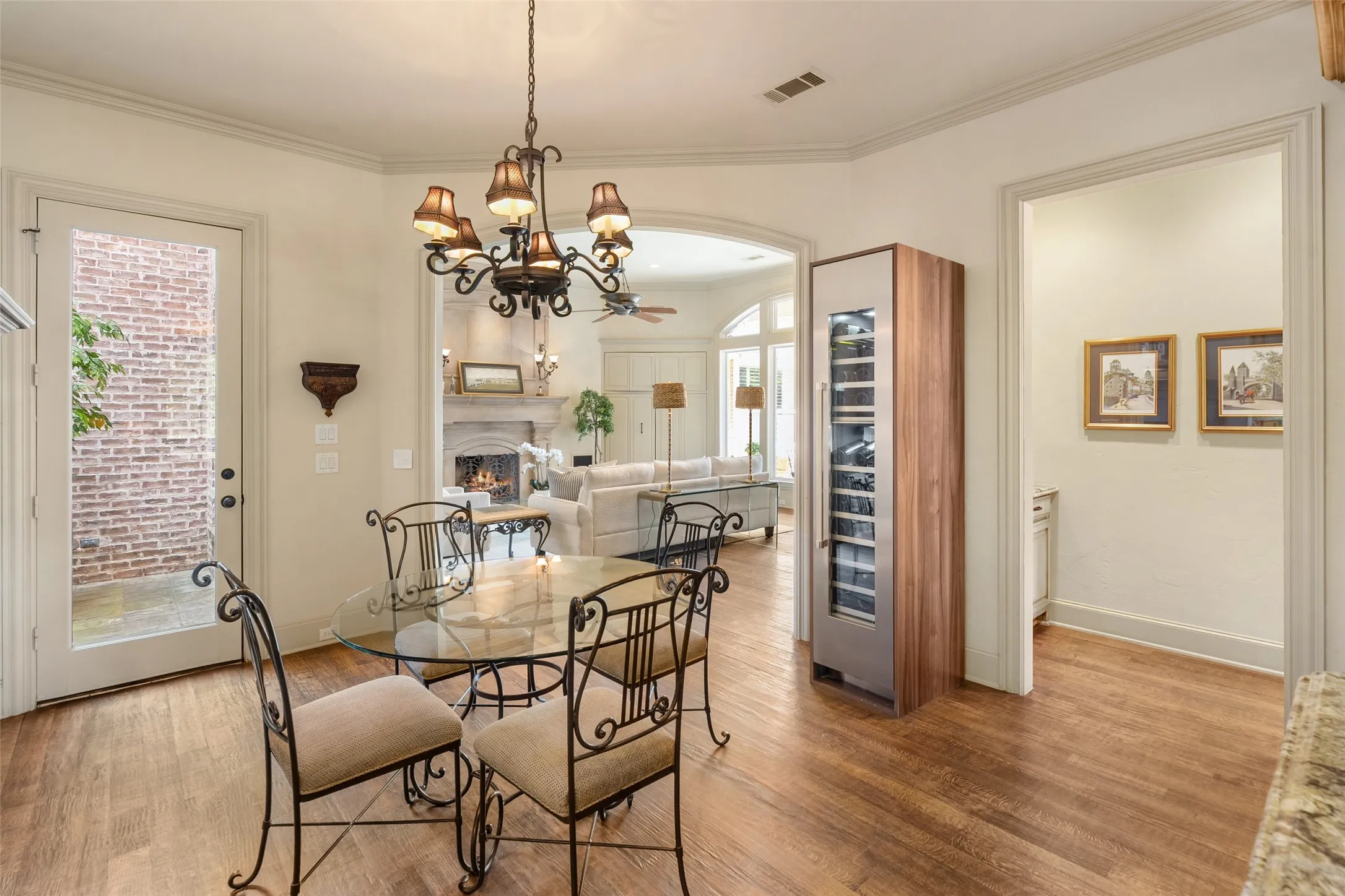 Single Family Residence For Sale in Dallas County , 12010 Edgestone Road, Dallas, Texas 75230, 3 Bedroom, 5 Bathroom, 2 Garage spaces, 4,491 Sqft, built in 2000, mls#21396936, Real Estate Agent in Dallas, Homes For Sale in Dallas county, Homes For Sale in Dallas, Realtor in Dallas Texas, Real Estate Brokerage Independent Realty Texas, Luminita Cordes Realtor