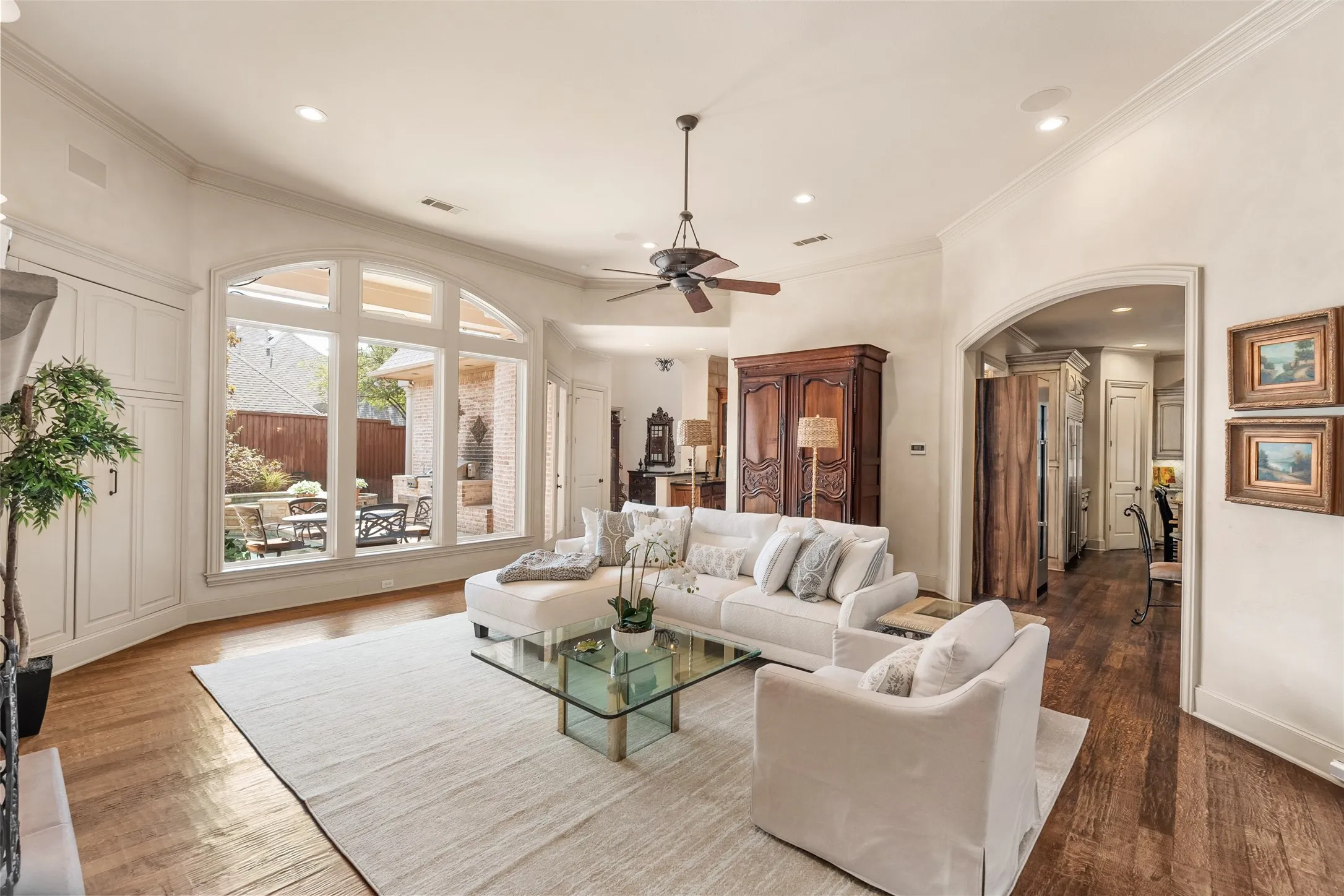 Single Family Residence For Sale in Dallas County , 12010 Edgestone Road, Dallas, Texas 75230, 3 Bedroom, 5 Bathroom, 2 Garage spaces, 4,491 Sqft, built in 2000, mls#21396936, Real Estate Agent in Dallas, Homes For Sale in Dallas county, Homes For Sale in Dallas, Realtor in Dallas Texas, Real Estate Brokerage Independent Realty Texas, Luminita Cordes Realtor