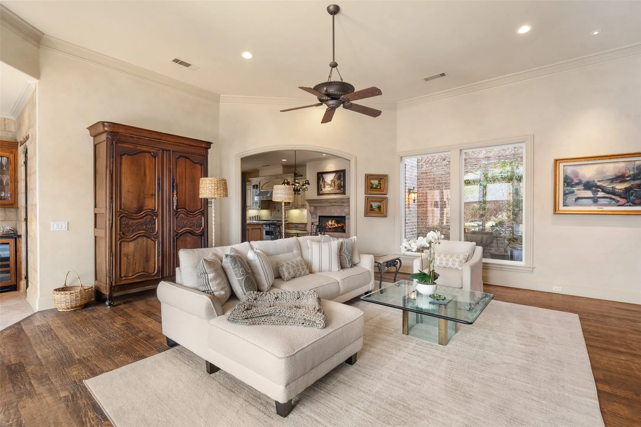 Single Family Residence For Sale in Dallas County , 12010 Edgestone Road, Dallas, Texas 75230, 3 Bedroom, 5 Bathroom, 2 Garage spaces, 4,491 Sqft, built in 2000, mls#21396936, Real Estate Agent in Dallas, Homes For Sale in Dallas county, Homes For Sale in Dallas, Realtor in Dallas Texas, Real Estate Brokerage Independent Realty Texas, Luminita Cordes Realtor