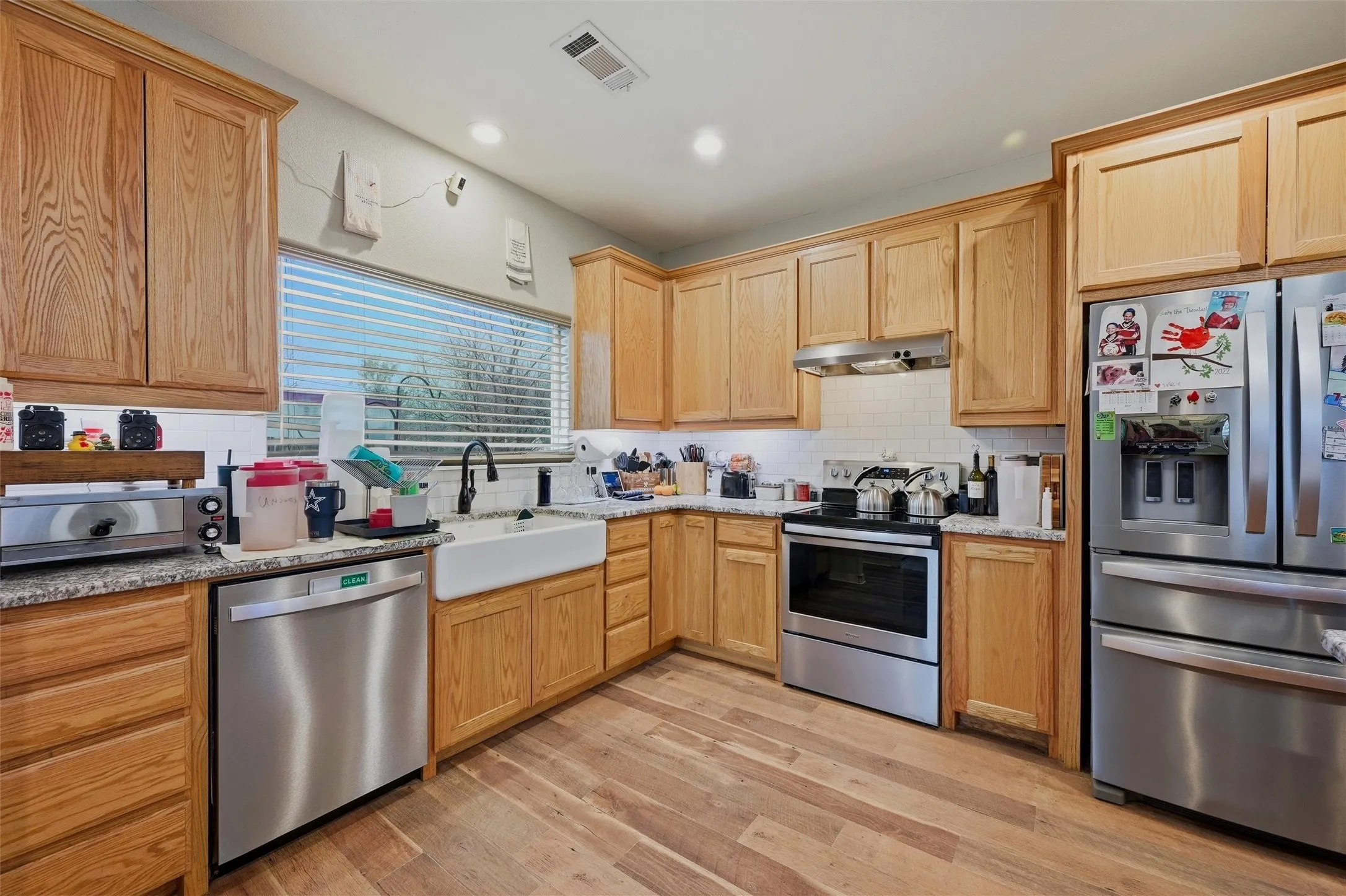 Single Family Residence For Sale in Grayson County , 812 Quail Creek Circle, Pottsboro, Texas 75076, 2 Bedroom, 2 Bathroom, 2 Garage spaces, 1,075 Sqft, built in 2019, mls#21398448, Real Estate Agent in Pottsboro, Homes For Sale in Grayson county, Homes For Sale in Pottsboro, Realtor in Pottsboro Texas, Real Estate Brokerage Independent Realty Texas, Luminita Cordes Realtor