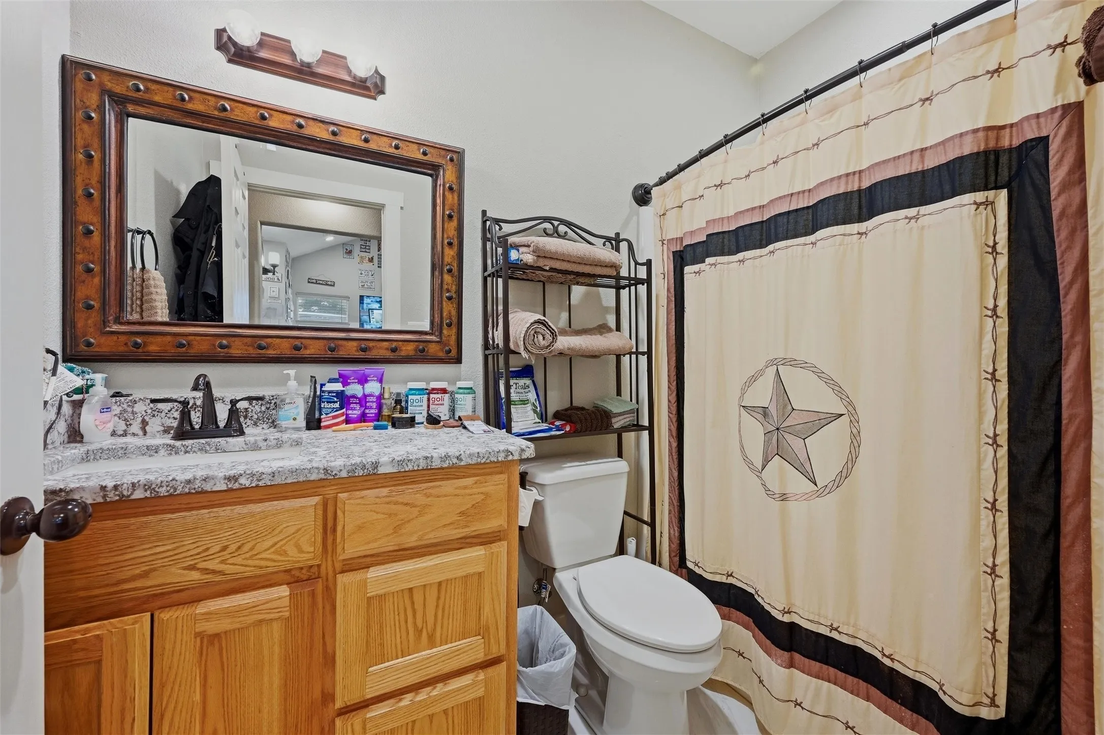 Single Family Residence For Sale in Grayson County , 812 Quail Creek Circle, Pottsboro, Texas 75076, 2 Bedroom, 2 Bathroom, 2 Garage spaces, 1,075 Sqft, built in 2019, mls#21398448, Real Estate Agent in Pottsboro, Homes For Sale in Grayson county, Homes For Sale in Pottsboro, Realtor in Pottsboro Texas, Real Estate Brokerage Independent Realty Texas, Luminita Cordes Realtor