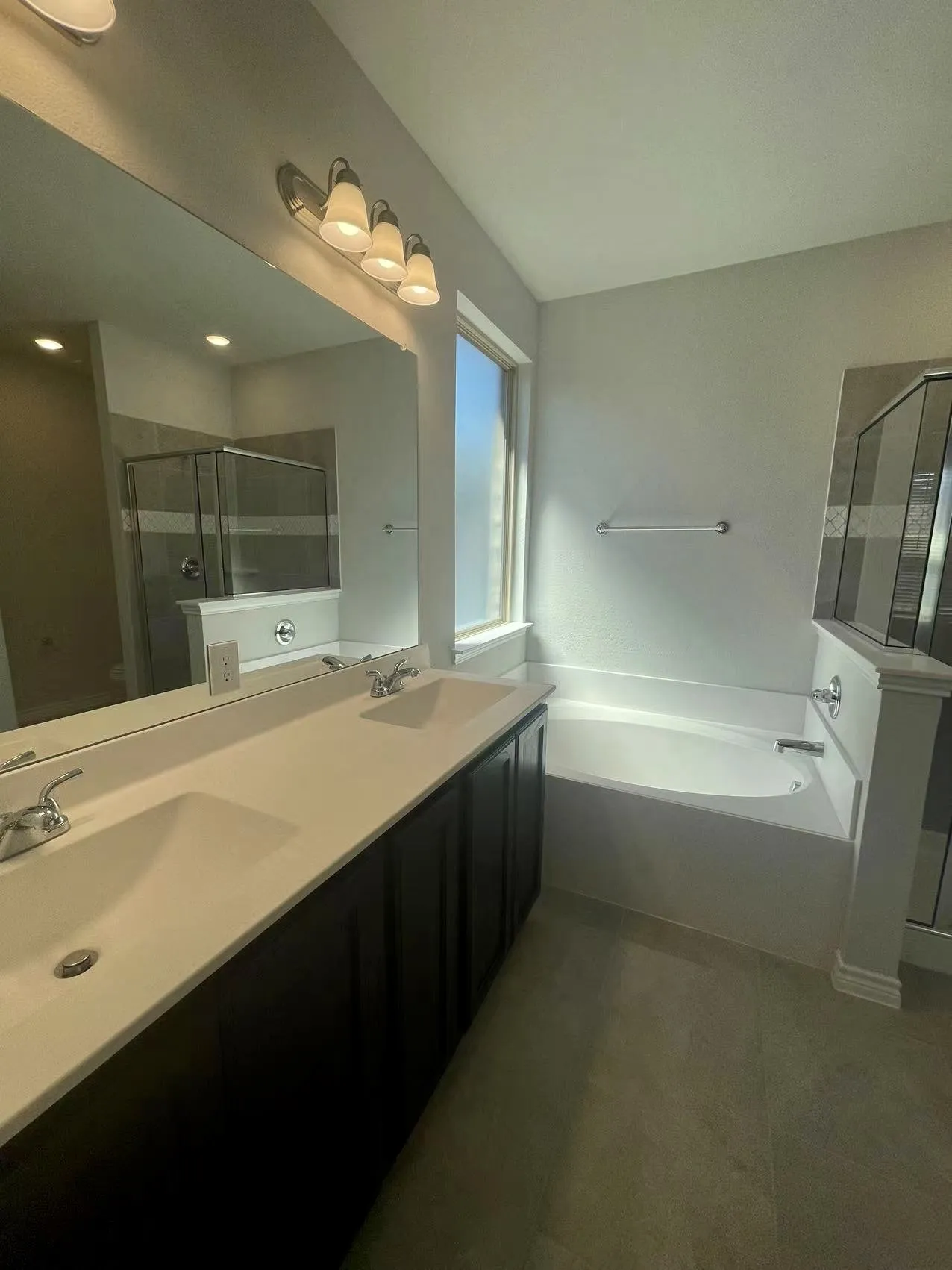 Single Family Residence For Rent in Tarrant County , 10517 Alpine Meadow Lane, Fort Worth, Texas 76140, 3 Bedroom, 2 Bathroom, 2 Garage spaces, 1,557 Sqft, built in 2022, mls#21398451, Real Estate Agent in Fort Worth, Homes For Rent in Tarrant county, Homes For Rent in Fort Worth, Realtor in Fort Worth Texas, Real Estate Brokerage Independent Realty Texas, Luminita Cordes Realtor