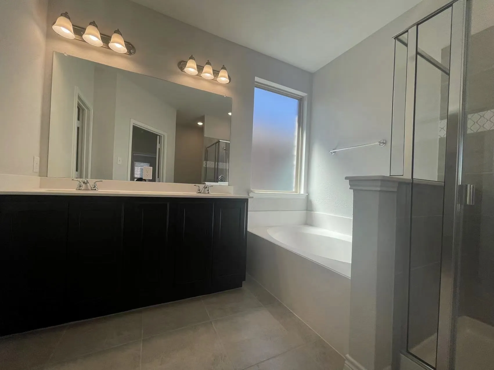 Single Family Residence For Rent in Tarrant County , 10517 Alpine Meadow Lane, Fort Worth, Texas 76140, 3 Bedroom, 2 Bathroom, 2 Garage spaces, 1,557 Sqft, built in 2022, mls#21398451, Real Estate Agent in Fort Worth, Homes For Rent in Tarrant county, Homes For Rent in Fort Worth, Realtor in Fort Worth Texas, Real Estate Brokerage Independent Realty Texas, Luminita Cordes Realtor