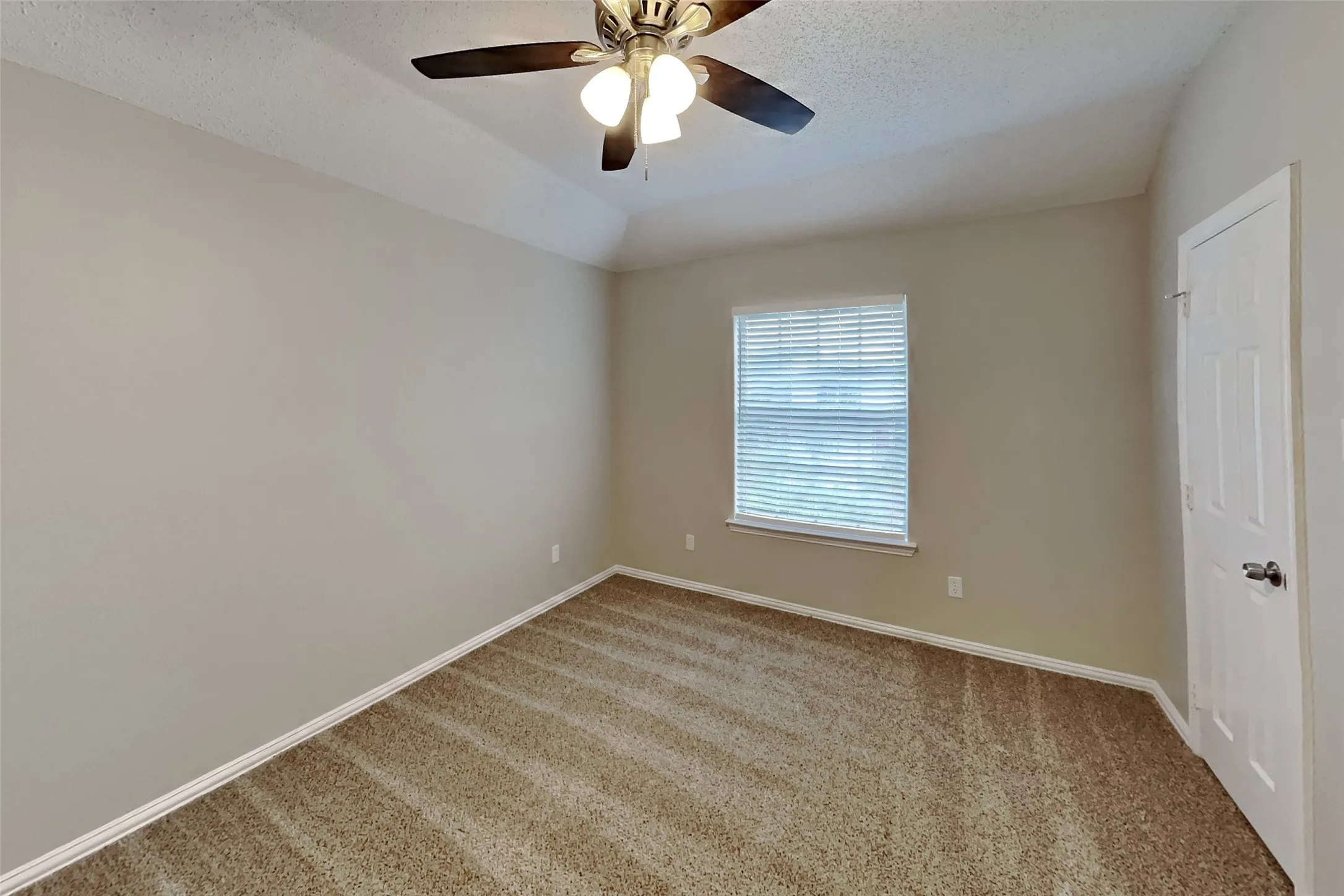 Single Family Residence For Rent in Collin County , 4408 Lansbury Lane, Plano, Texas 75093, 4 Bedroom, 3 Bathroom, 2 Garage spaces, 2,604 Sqft, built in 1998, mls#21398452, Real Estate Agent in Plano, Homes For Rent in Collin county, Homes For Rent in Plano, Realtor in Plano Texas, Real Estate Brokerage Independent Realty Texas, Luminita Cordes Realtor