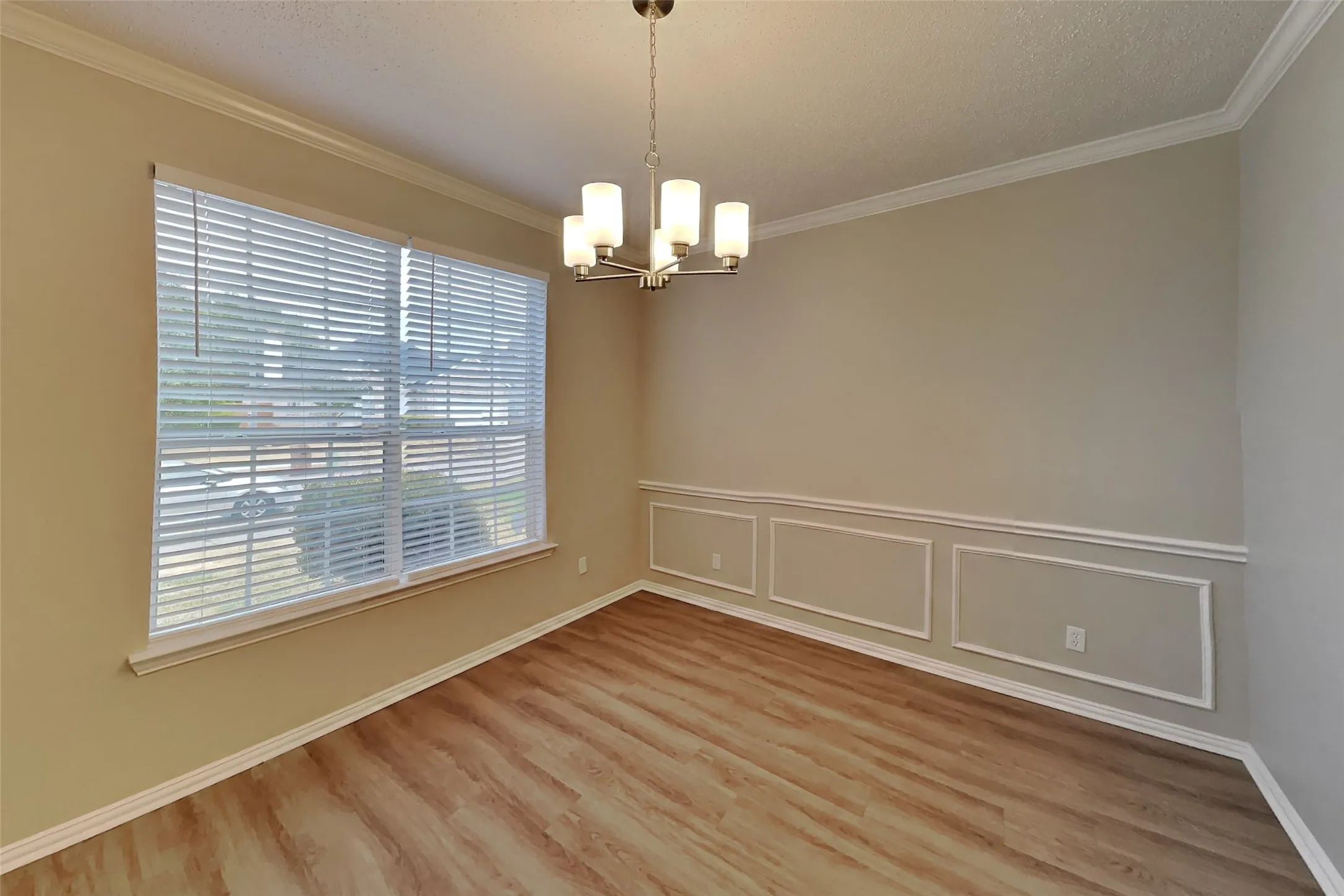 Single Family Residence For Rent in Collin County , 4408 Lansbury Lane, Plano, Texas 75093, 4 Bedroom, 3 Bathroom, 2 Garage spaces, 2,604 Sqft, built in 1998, mls#21398452, Real Estate Agent in Plano, Homes For Rent in Collin county, Homes For Rent in Plano, Realtor in Plano Texas, Real Estate Brokerage Independent Realty Texas, Luminita Cordes Realtor