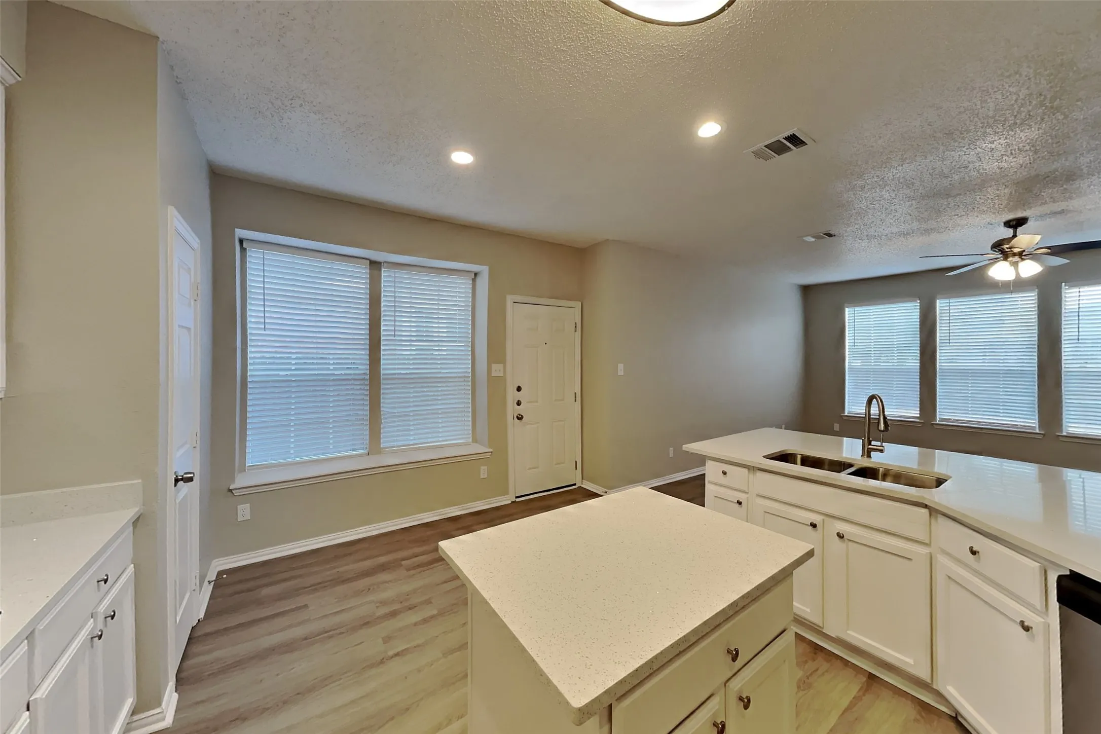 Single Family Residence For Rent in Collin County , 4408 Lansbury Lane, Plano, Texas 75093, 4 Bedroom, 3 Bathroom, 2 Garage spaces, 2,604 Sqft, built in 1998, mls#21398452, Real Estate Agent in Plano, Homes For Rent in Collin county, Homes For Rent in Plano, Realtor in Plano Texas, Real Estate Brokerage Independent Realty Texas, Luminita Cordes Realtor