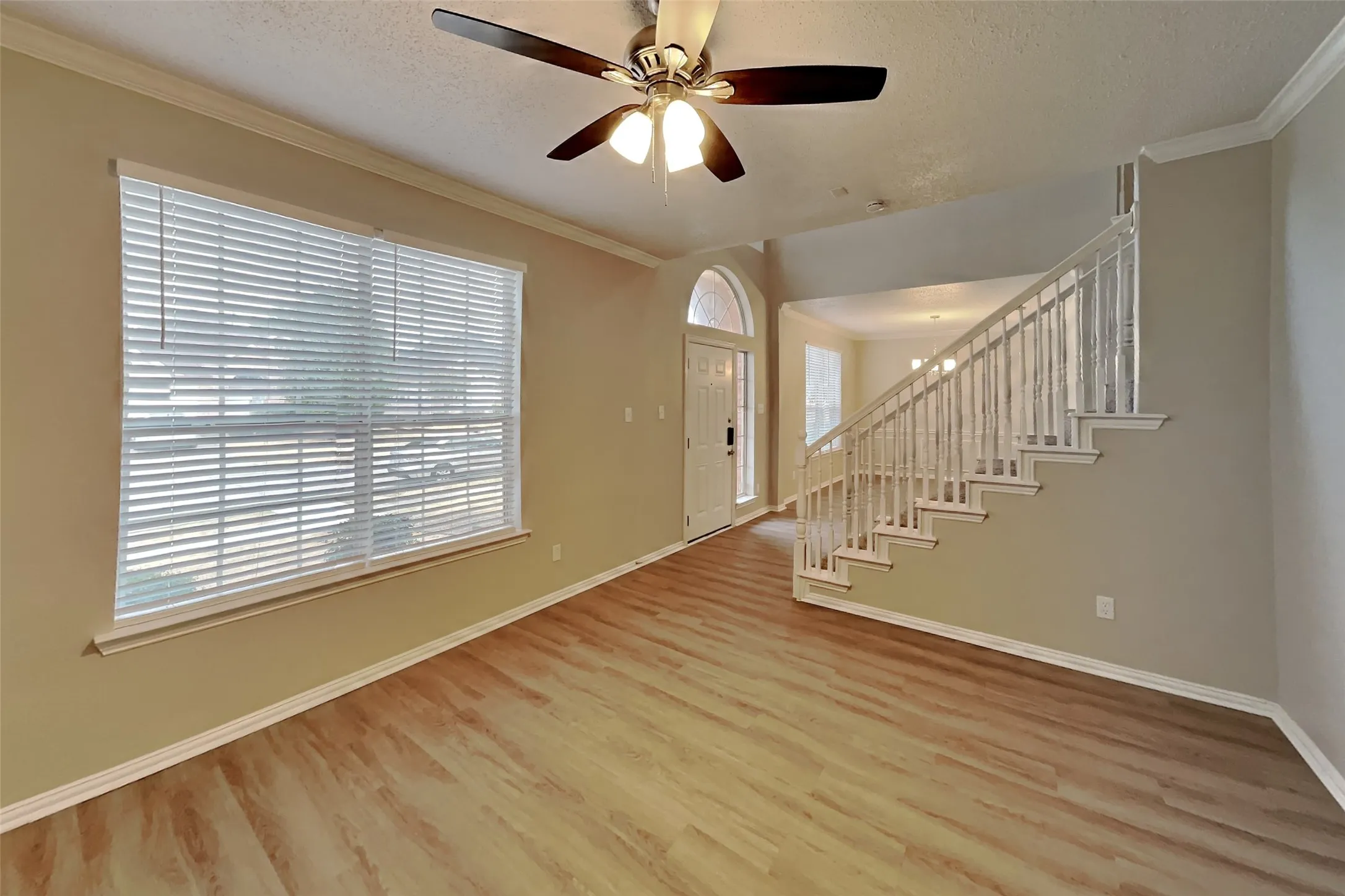 Single Family Residence For Rent in Collin County , 4408 Lansbury Lane, Plano, Texas 75093, 4 Bedroom, 3 Bathroom, 2 Garage spaces, 2,604 Sqft, built in 1998, mls#21398452, Real Estate Agent in Plano, Homes For Rent in Collin county, Homes For Rent in Plano, Realtor in Plano Texas, Real Estate Brokerage Independent Realty Texas, Luminita Cordes Realtor