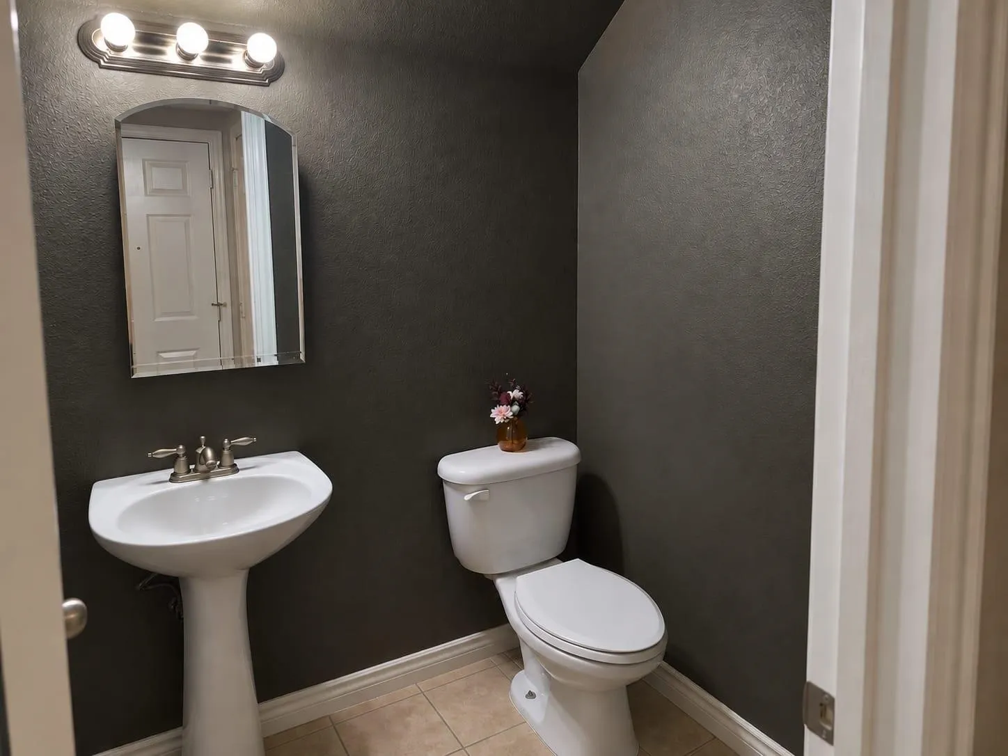 Townhouse For Sale in Tarrant County , 2910 Durango Place, Bedford, Texas 76021, 2 Bedroom, 3 Bathroom, 2 Garage spaces, 1,488 Sqft, built in 2006, mls#21398458, Real Estate Agent in Bedford, Homes For Sale in Tarrant county, Homes For Sale in Bedford, Realtor in Bedford Texas, Real Estate Brokerage Independent Realty Texas, Luminita Cordes Realtor