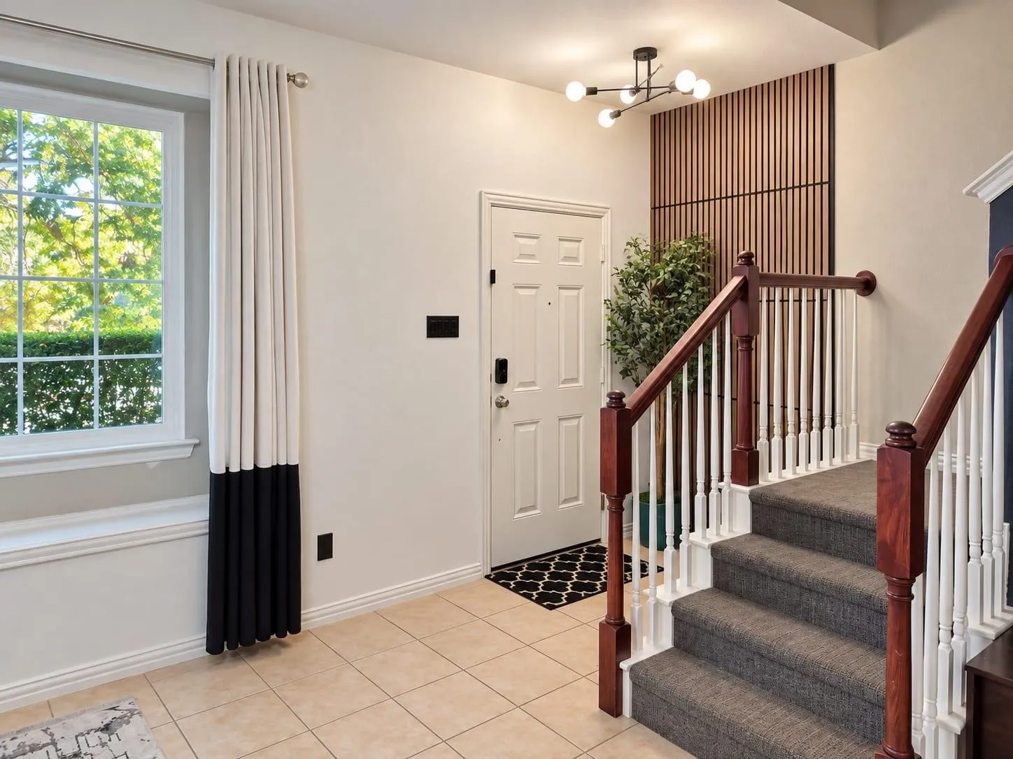 Townhouse For Sale in Tarrant County , 2910 Durango Place, Bedford, Texas 76021, 2 Bedroom, 3 Bathroom, 2 Garage spaces, 1,488 Sqft, built in 2006, mls#21398458, Real Estate Agent in Bedford, Homes For Sale in Tarrant county, Homes For Sale in Bedford, Realtor in Bedford Texas, Real Estate Brokerage Independent Realty Texas, Luminita Cordes Realtor