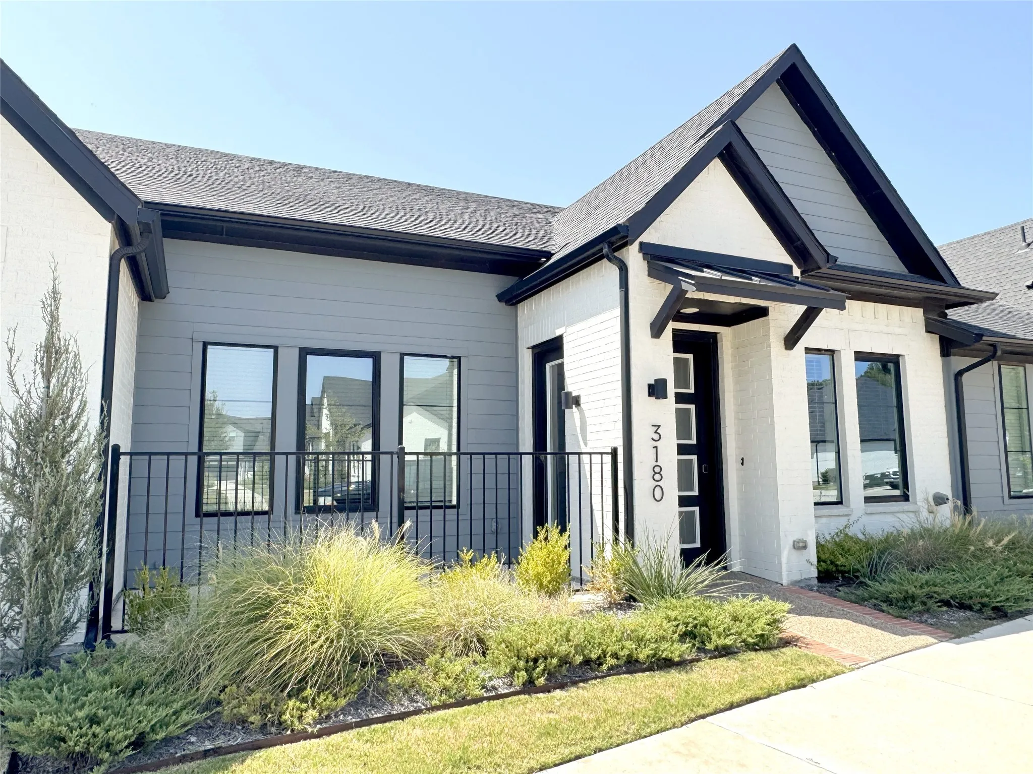 Townhouse For Rent in Tarrant County , 3151 Winter Rose Way 31, Arlington, Texas 76005, 3 Bedroom, 3 Bathroom, 2 Garage spaces, 1,853 Sqft, built in 2023, mls#21398457, Real Estate Agent in Arlington, Homes For Rent in Tarrant county, Homes For Rent in Arlington, Realtor in Arlington Texas, Real Estate Brokerage Independent Realty Texas, Luminita Cordes Realtor