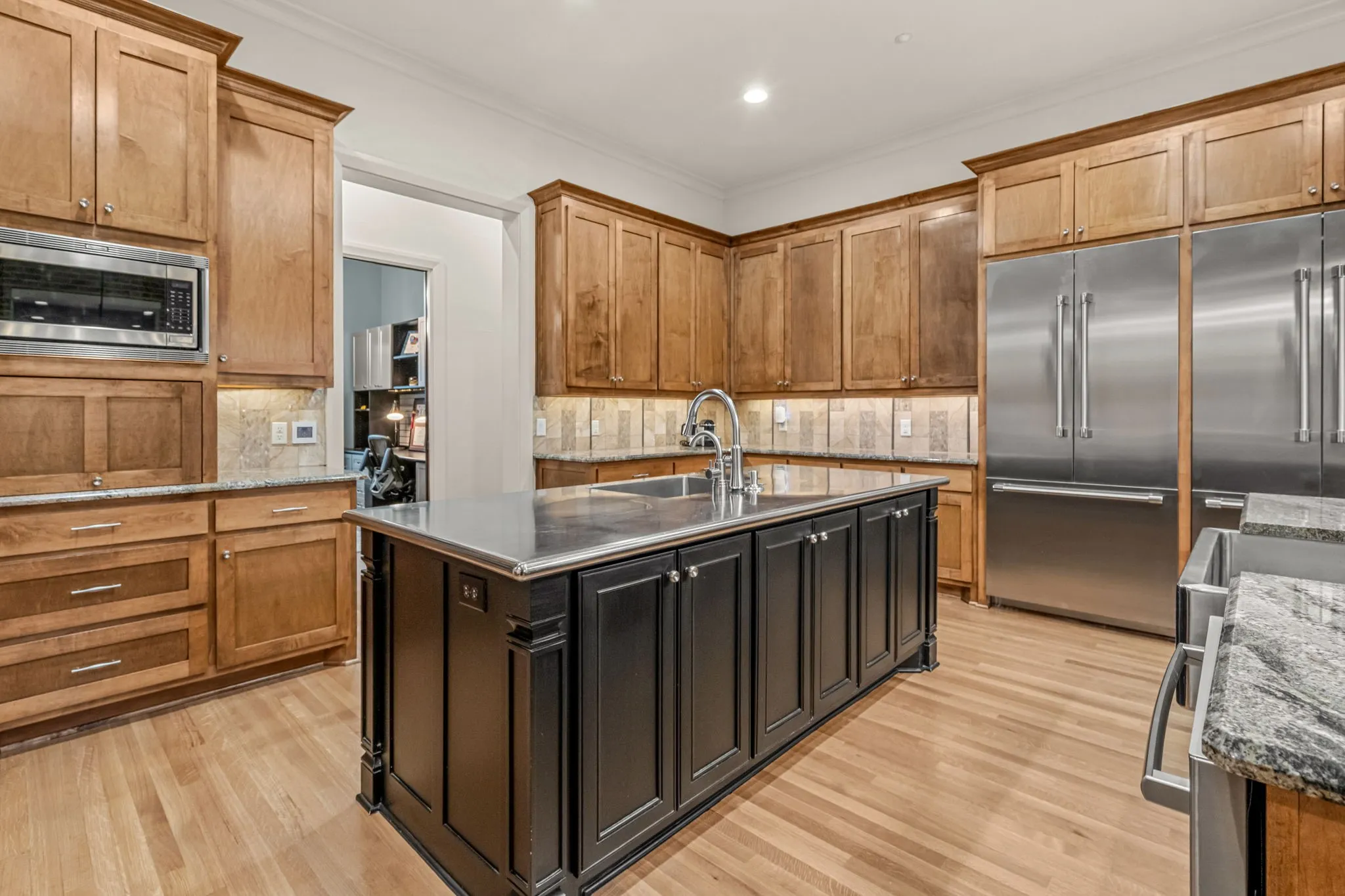 Single Family Residence For Sale in Tarrant County , 512 Rancho Laredo Trail, Southlake, Texas 76092, 5 Bedroom, 8 Bathroom, 4 Garage spaces, 7,439 Sqft, built in 2007, mls#21381728, Real Estate Agent in Southlake, Homes For Sale in Tarrant county, Homes For Sale in Southlake, Realtor in Southlake Texas, Real Estate Brokerage Independent Realty Texas, Luminita Cordes Realtor