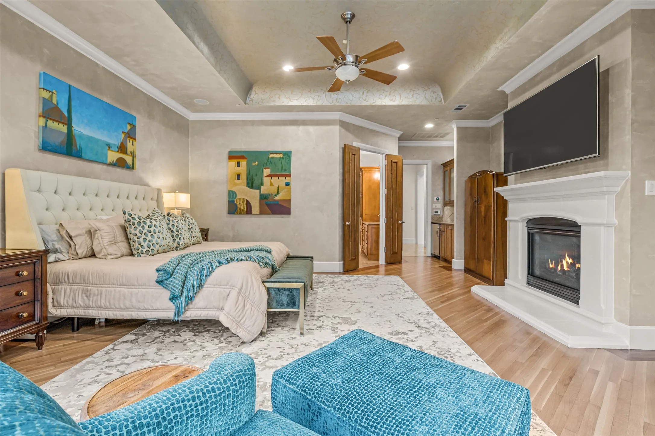 Single Family Residence For Sale in Tarrant County , 512 Rancho Laredo Trail, Southlake, Texas 76092, 5 Bedroom, 8 Bathroom, 4 Garage spaces, 7,439 Sqft, built in 2007, mls#21381728, Real Estate Agent in Southlake, Homes For Sale in Tarrant county, Homes For Sale in Southlake, Realtor in Southlake Texas, Real Estate Brokerage Independent Realty Texas, Luminita Cordes Realtor