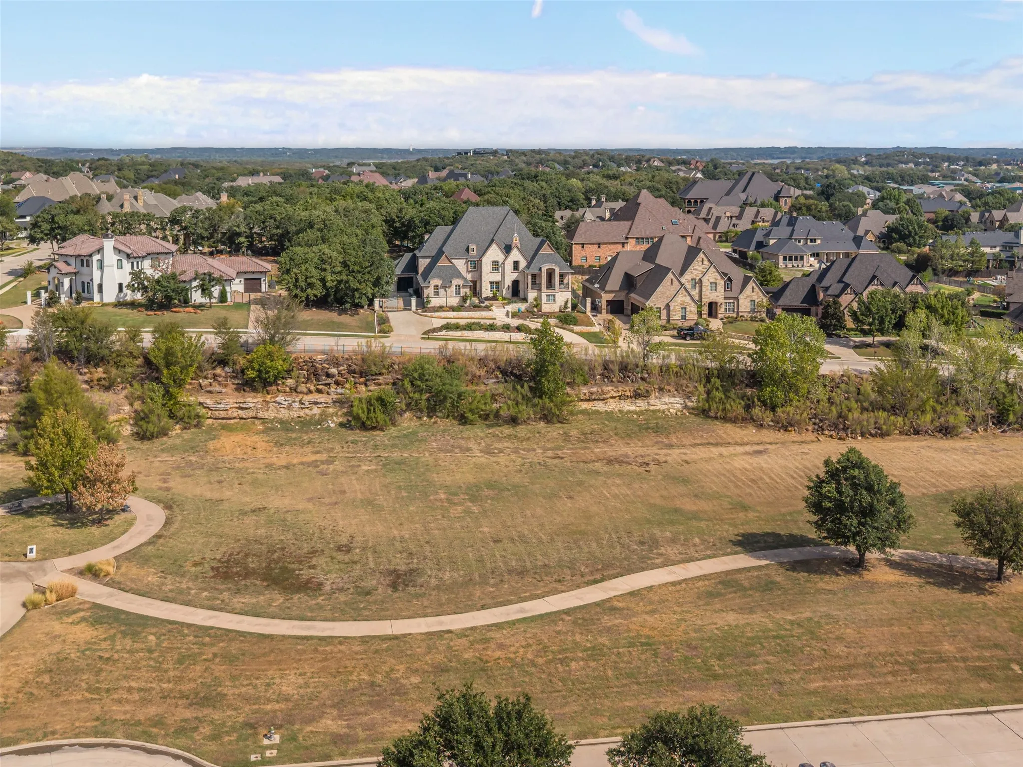 Single Family Residence For Sale in Tarrant County , 512 Rancho Laredo Trail, Southlake, Texas 76092, 5 Bedroom, 8 Bathroom, 4 Garage spaces, 7,439 Sqft, built in 2007, mls#21381728, Real Estate Agent in Southlake, Homes For Sale in Tarrant county, Homes For Sale in Southlake, Realtor in Southlake Texas, Real Estate Brokerage Independent Realty Texas, Luminita Cordes Realtor